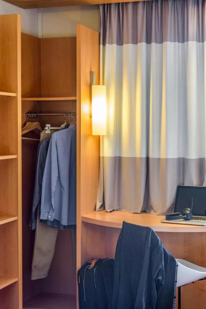 Standard Twin Room in ibis Lausanne Crissier