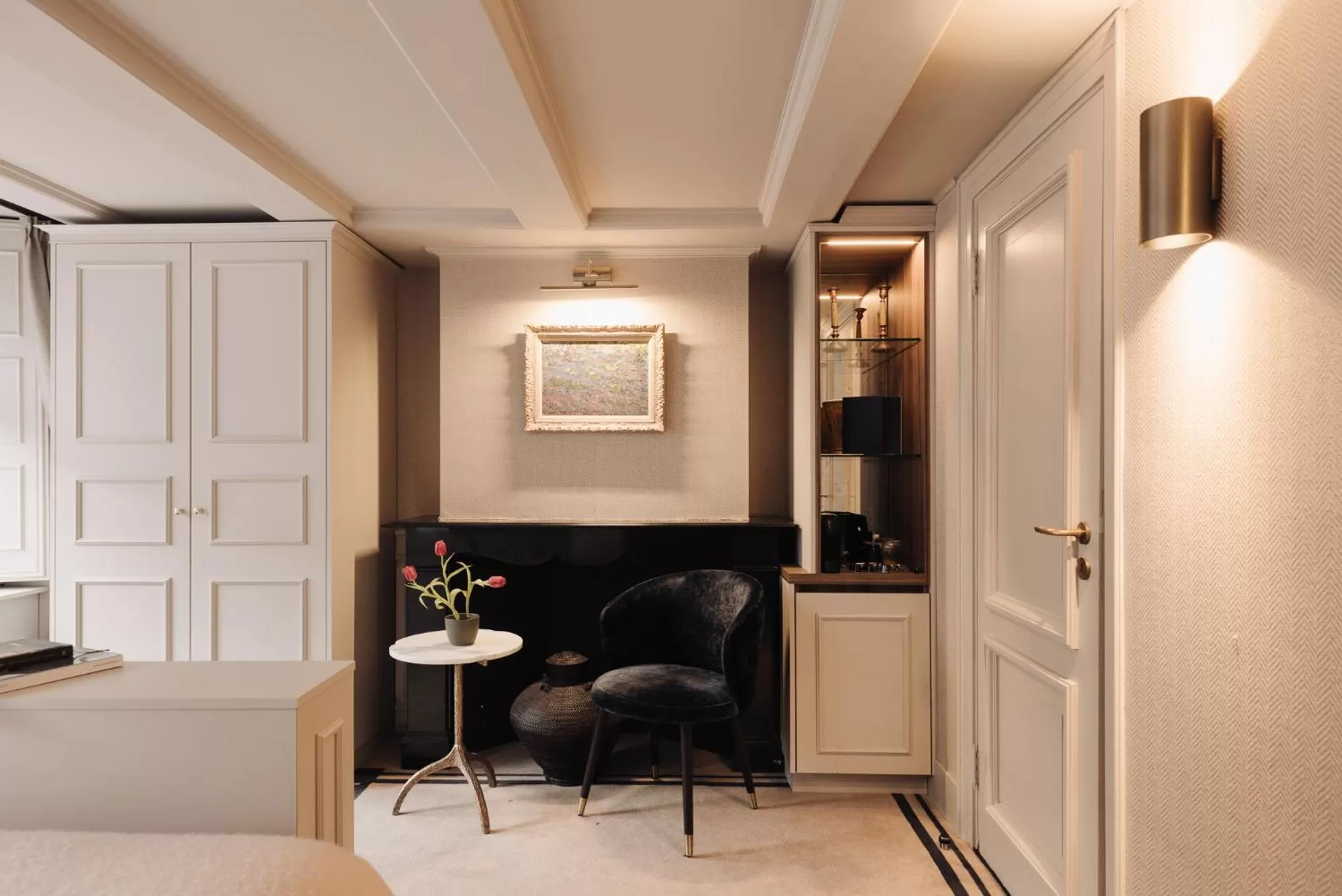 Bedroom in Hotel 717