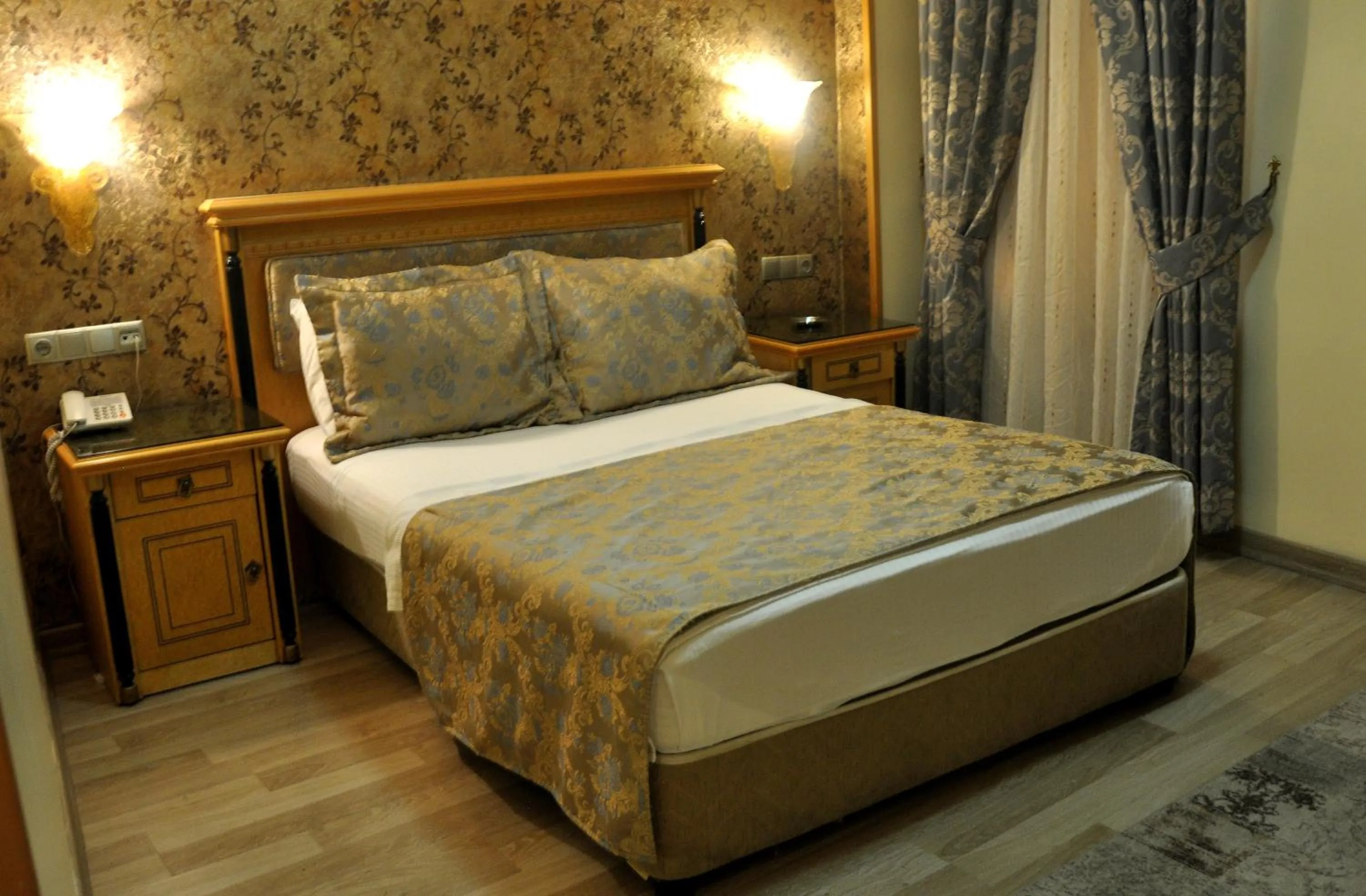 Twin Room with City View in Grand Hisar Hotel