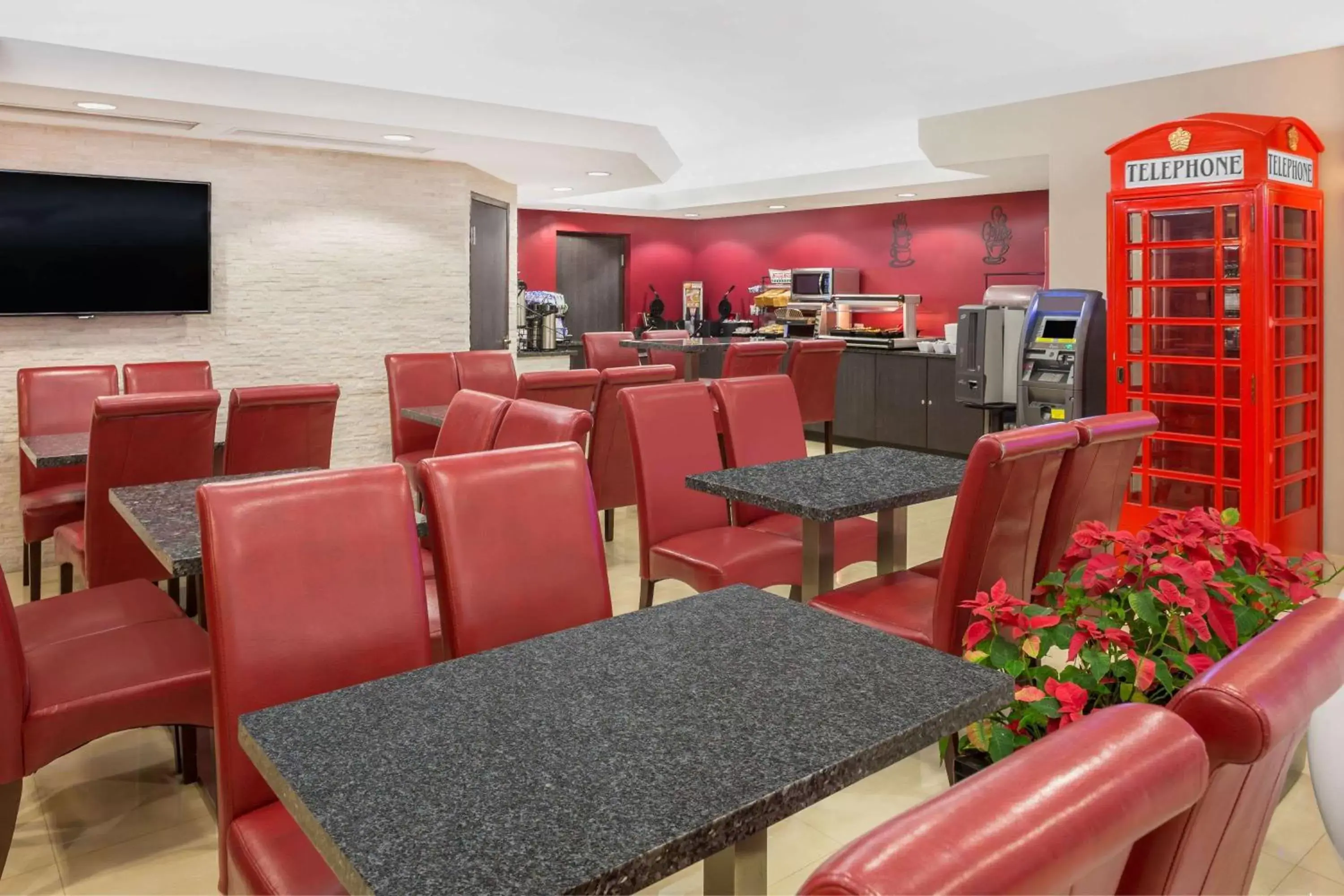 Restaurant/places to eat in Ramada by Wyndham Miami Springs/Miami International Airport