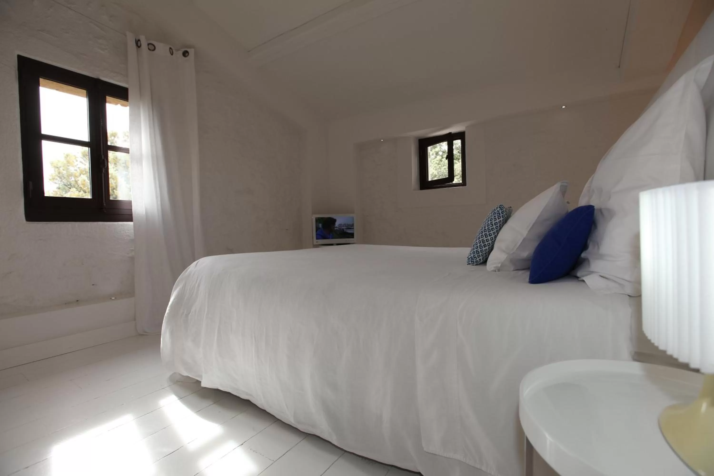 Shower, Bed in La bergerie de Nano