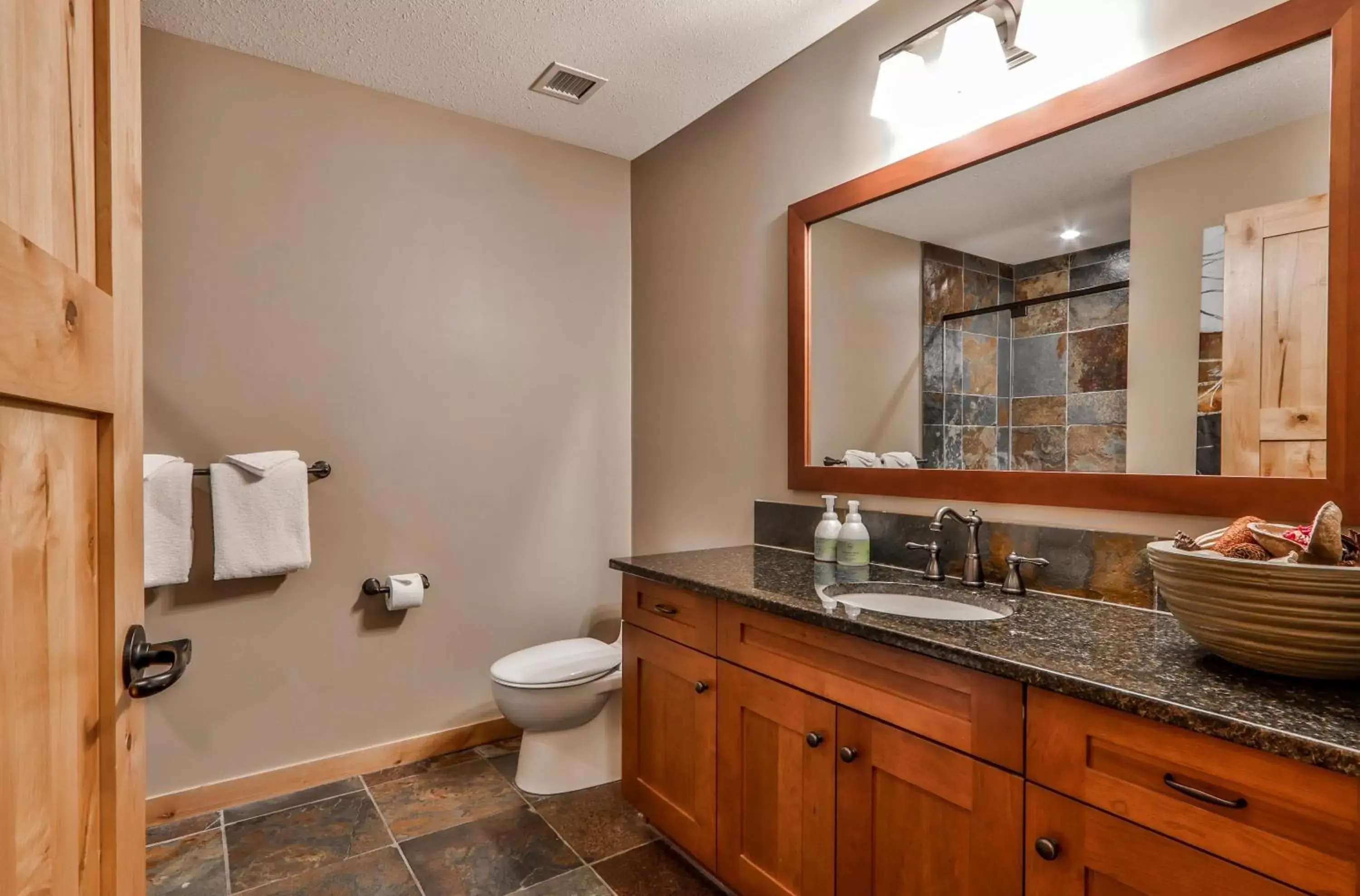 Bathroom in Tamarack Lodge by Spring Creek Vacations