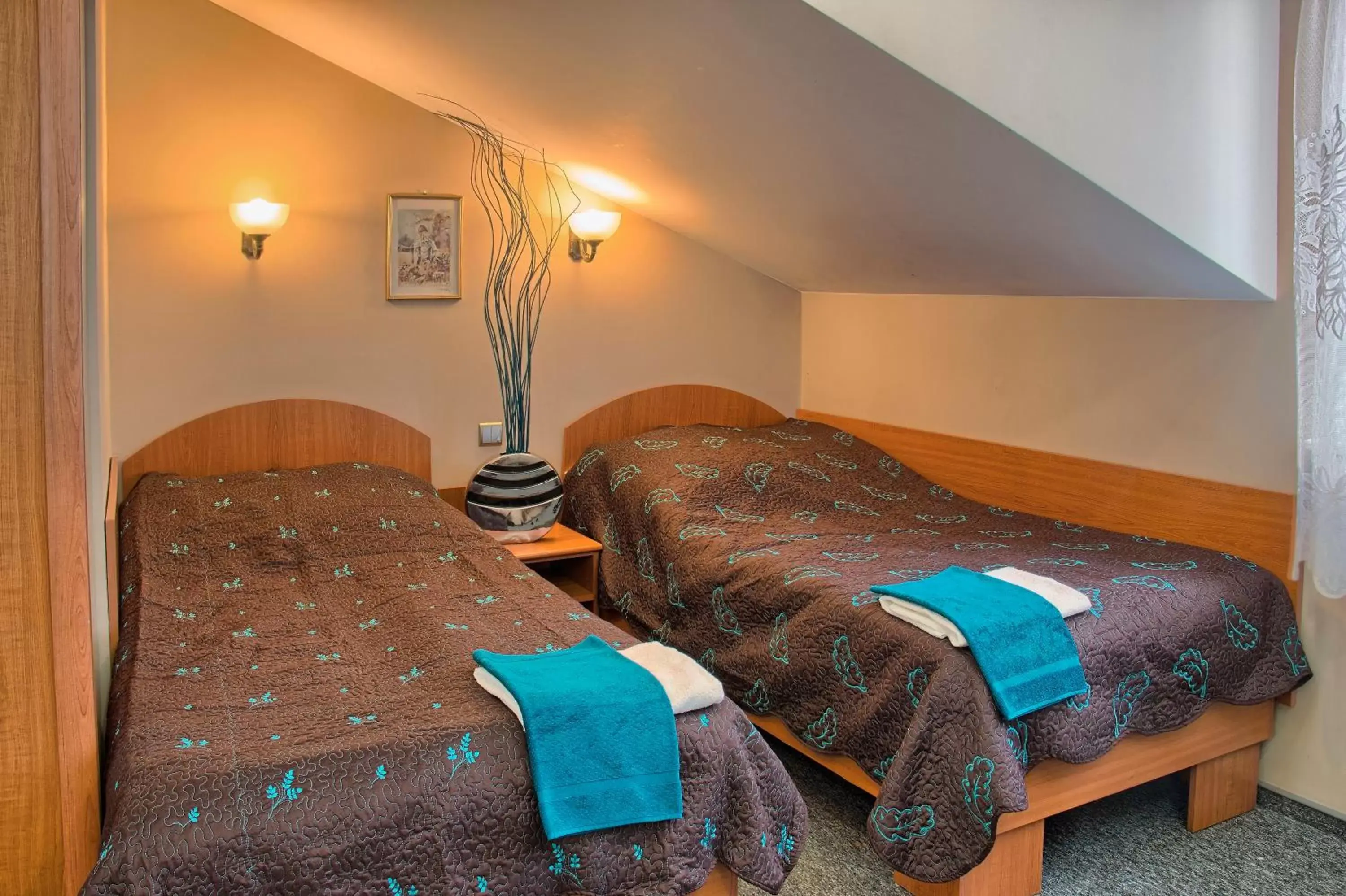 Twin Room with Private Bathroom in Hotel Kasieńka Twin Room with Private Bathroom in Hotel Kasieńka