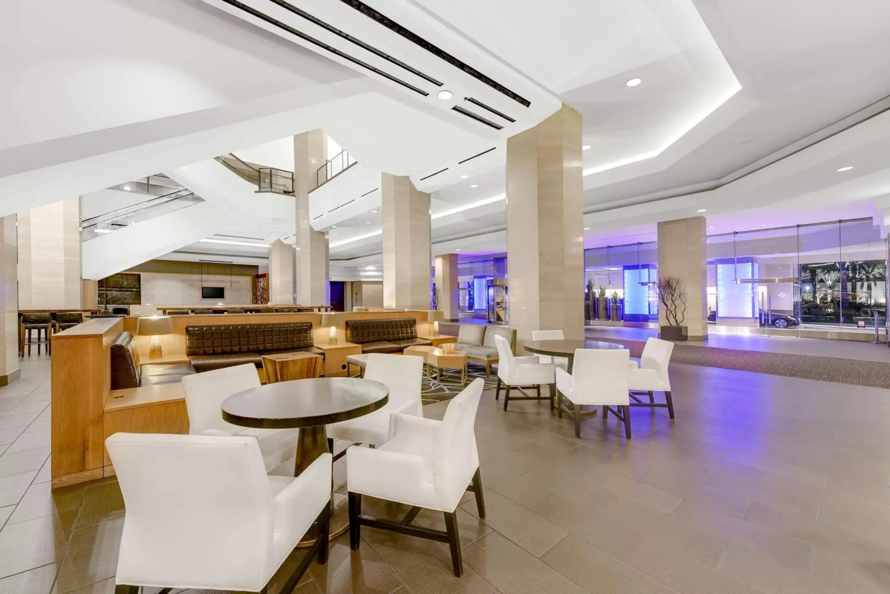 Lobby or reception, Restaurant/Places to Eat in Hilton Anaheim
