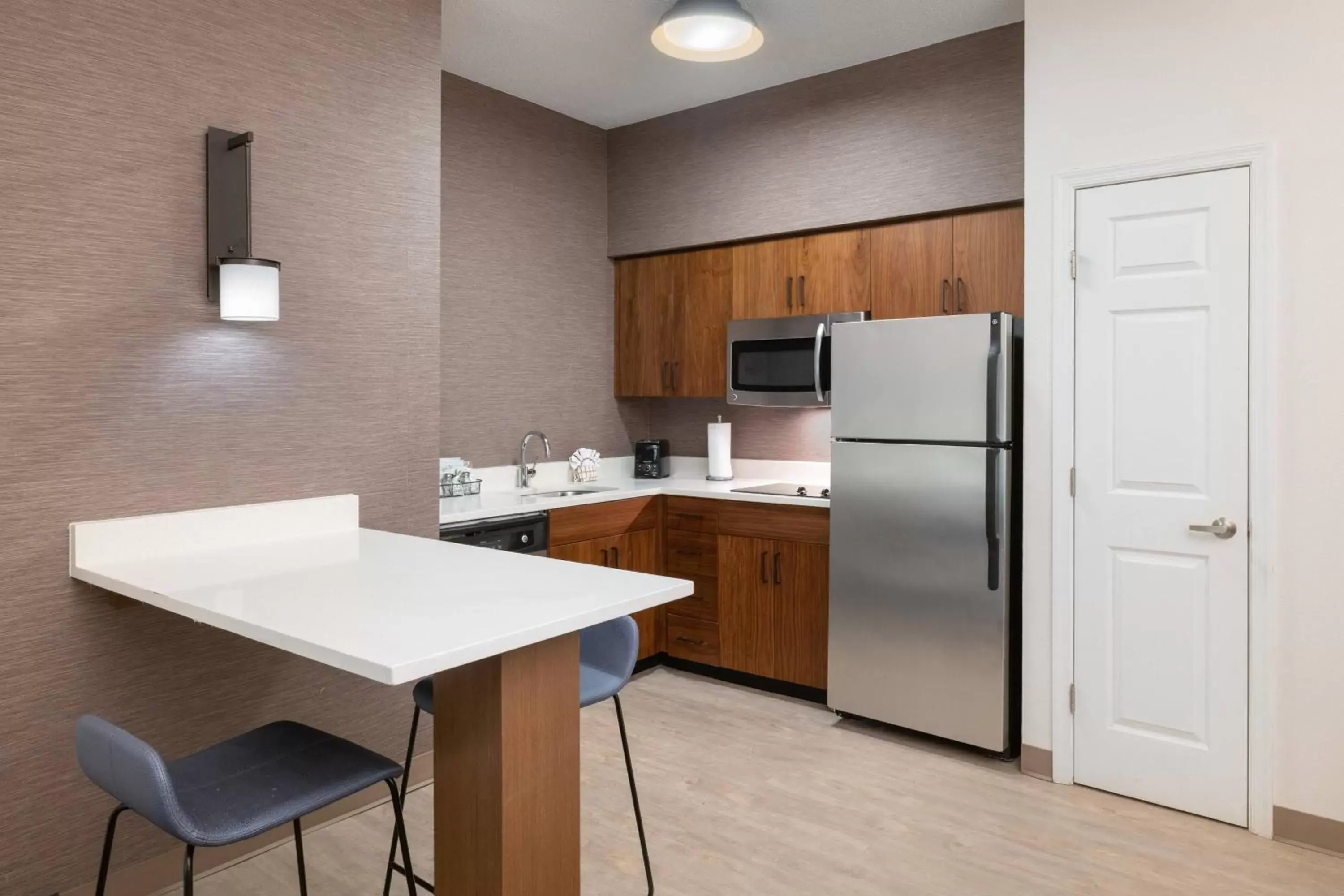 Bedroom, Kitchen/Kitchenette in Residence Inn by Marriott Williamsburg