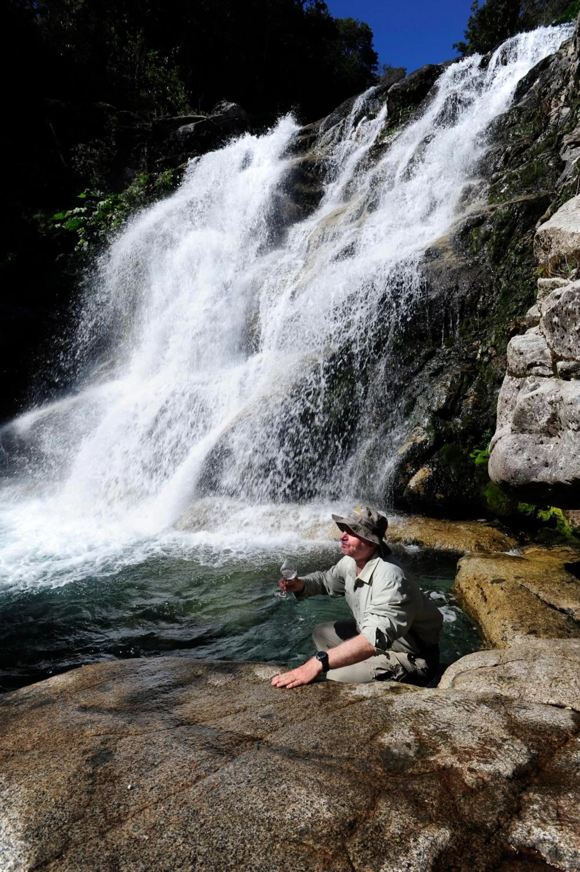 Hiking in Posada Queulat