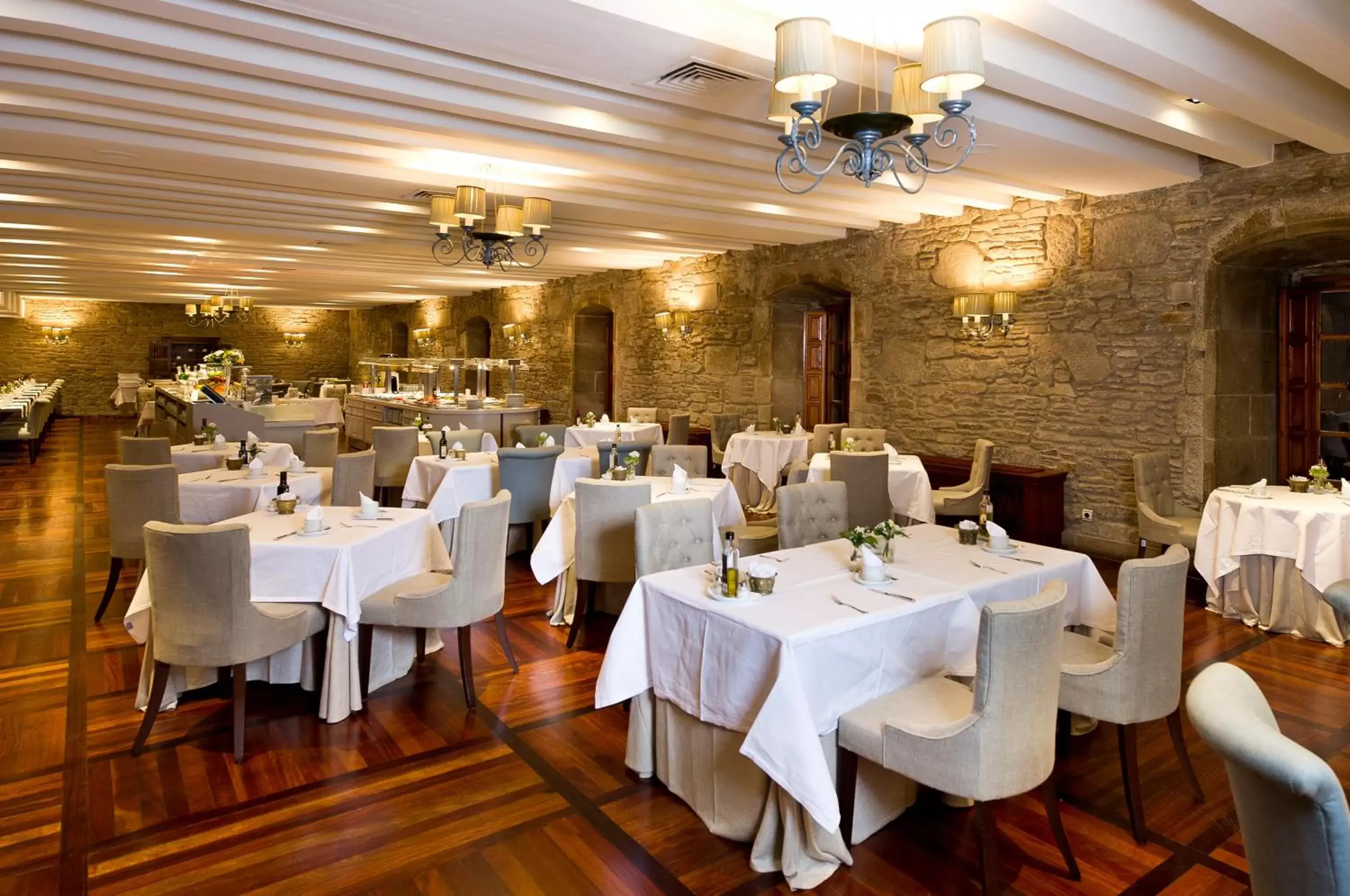 Food, Restaurant/Places to Eat in Parador de Santiago - Hostal Reis Catolicos