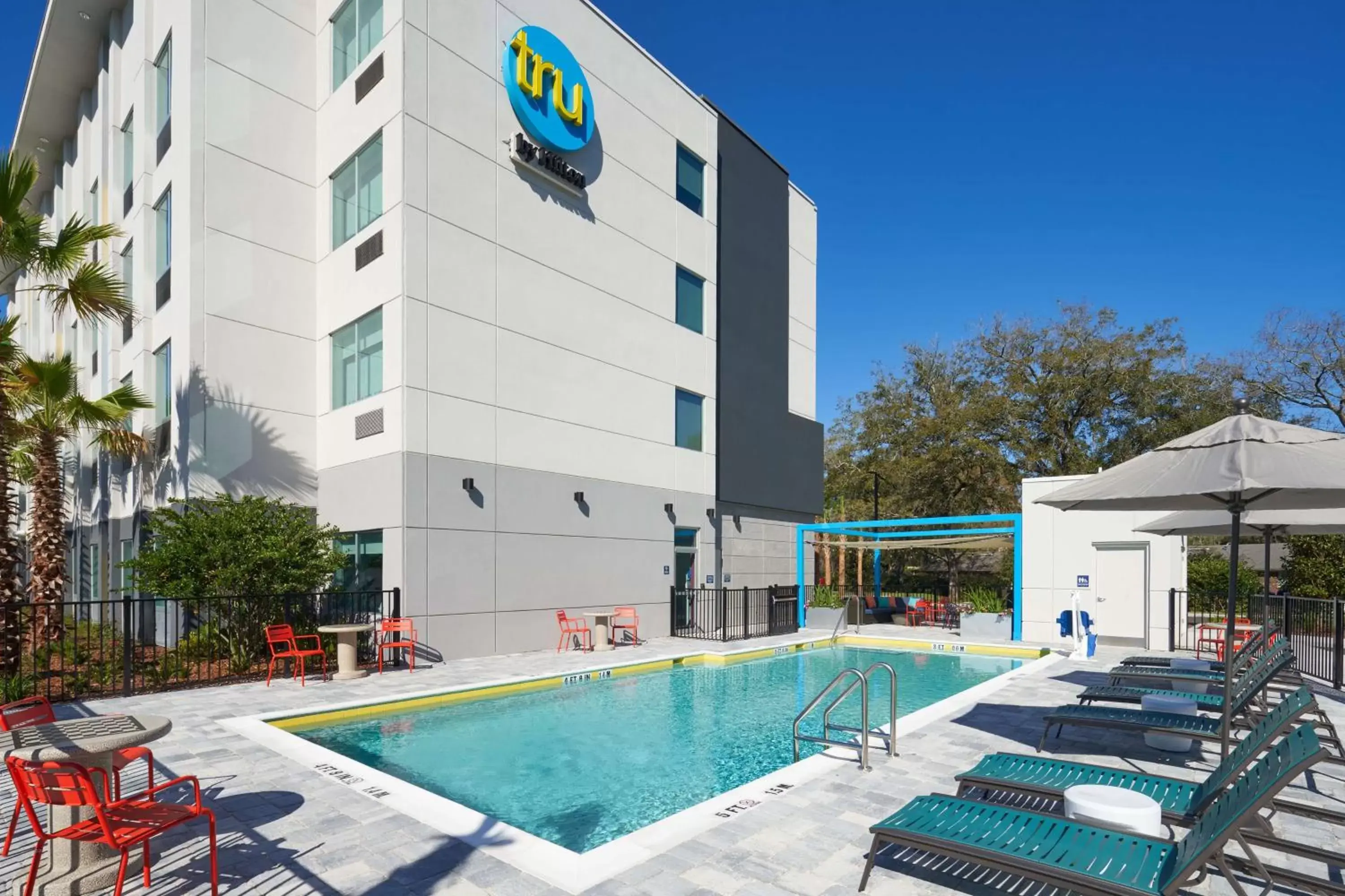 Pool view, Swimming Pool in Tru By Hilton Jacksonville South Mandarin, Fl