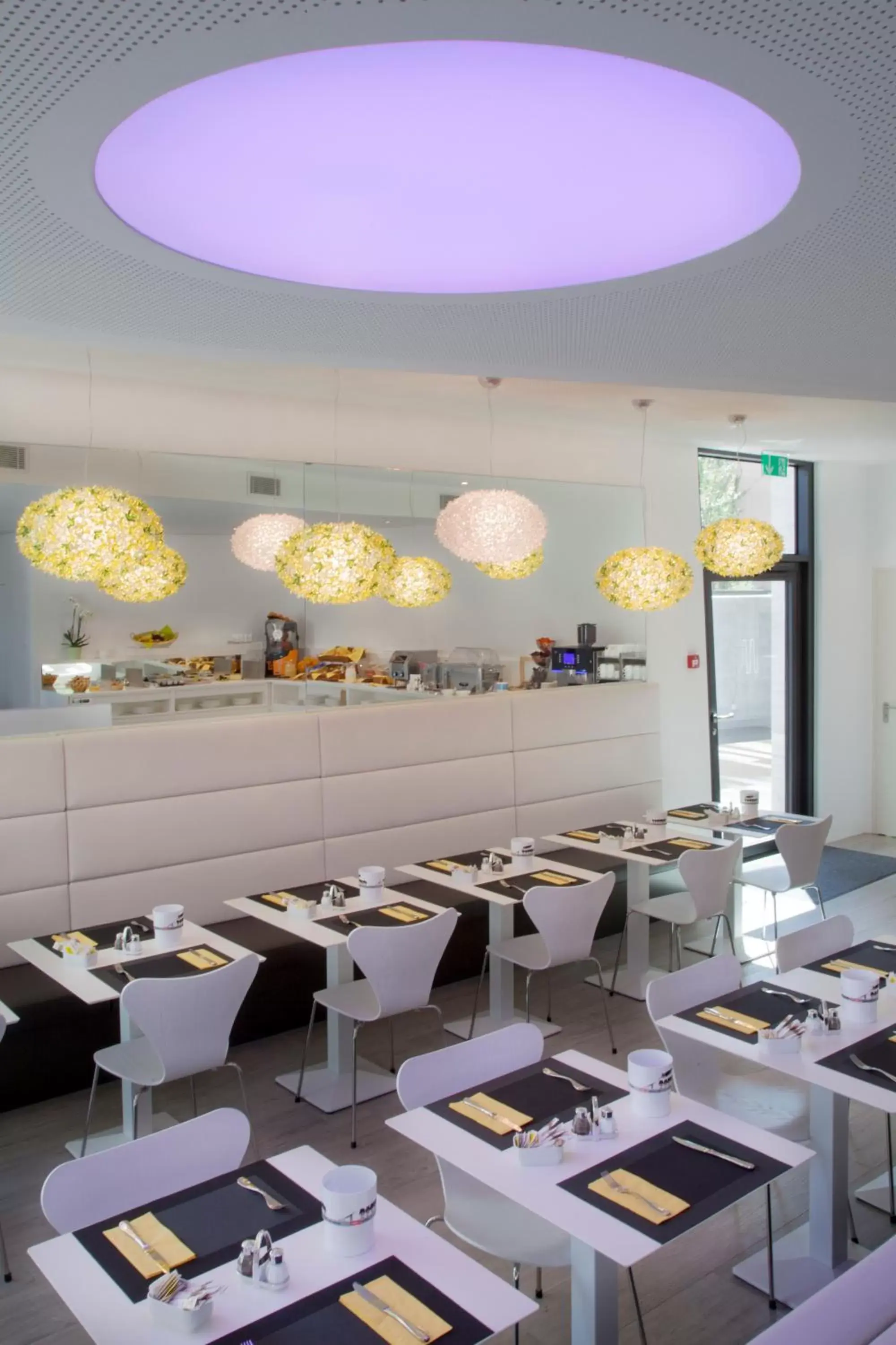 Restaurant/places to eat in Hotel City Lugano Restaurant/places to eat in Hotel City Lugano