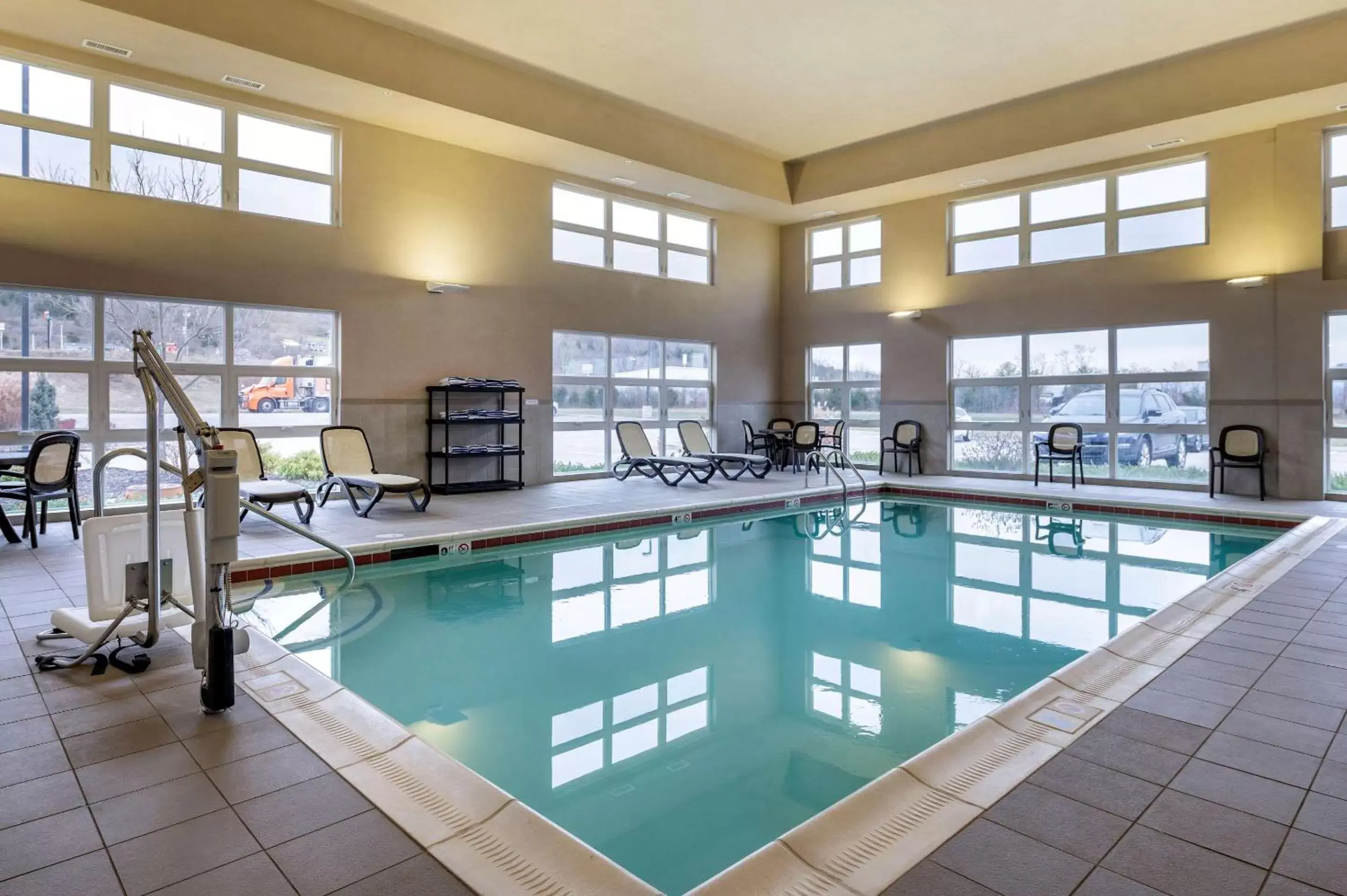 Activities, Swimming Pool in Comfort Inn & Suites Northern Kentucky