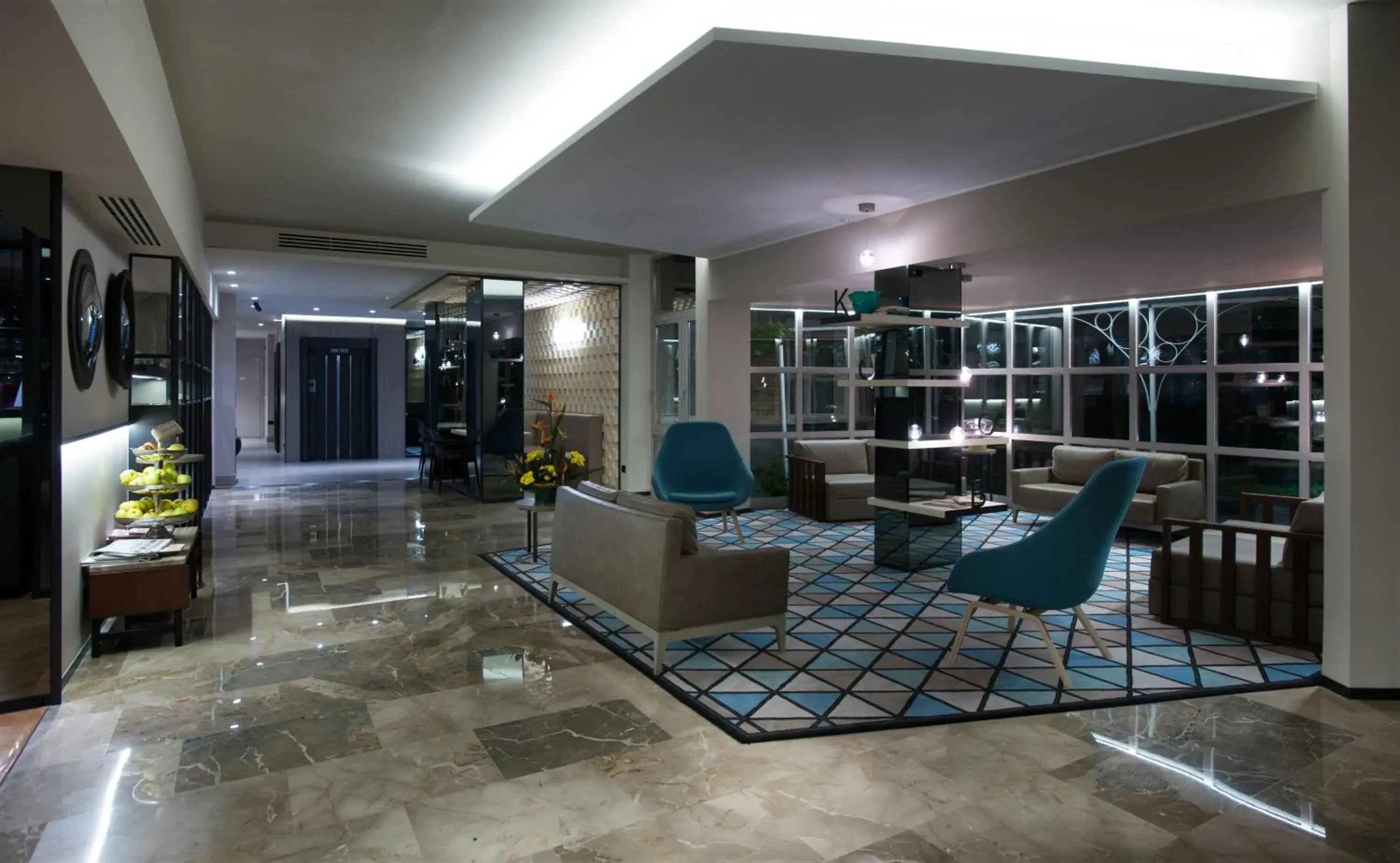 Living room, Lobby/Reception in Hotel Lombardia