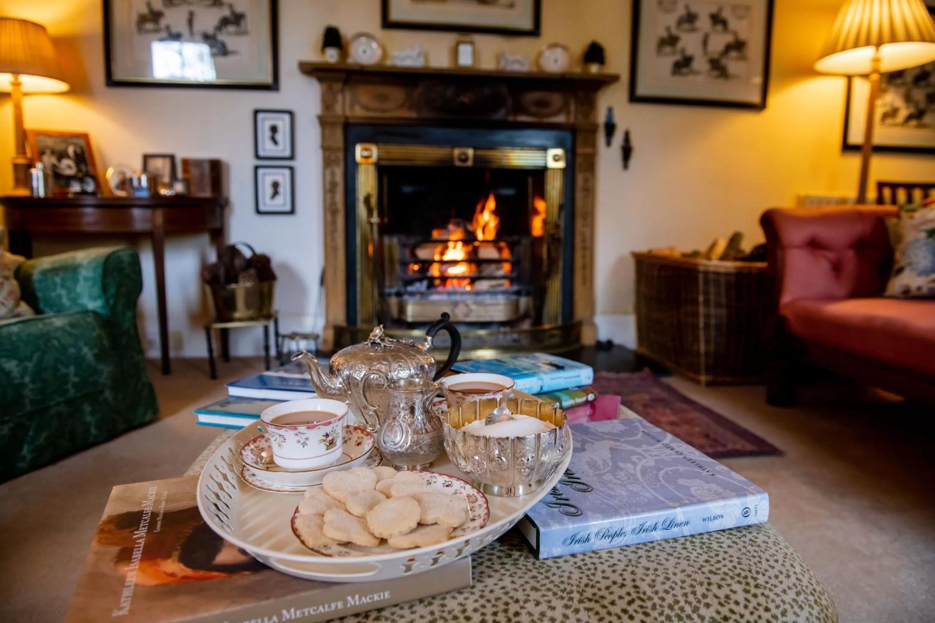 Library in Ballymote Country House