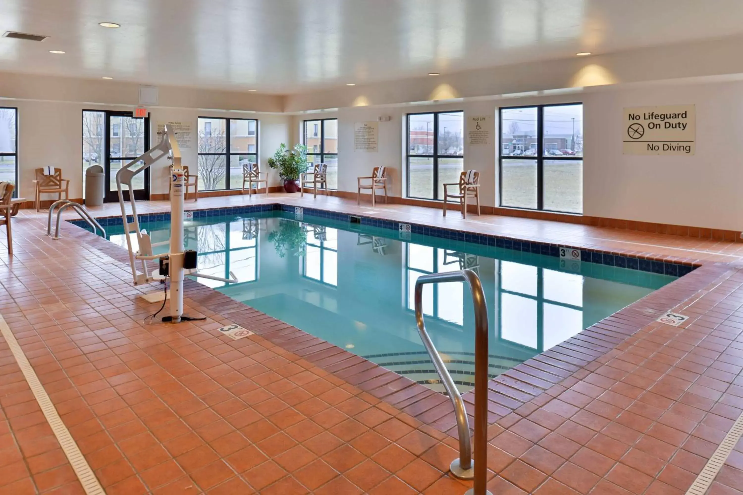 Pool view, Swimming Pool in Hampton Inn & Suites Muncie