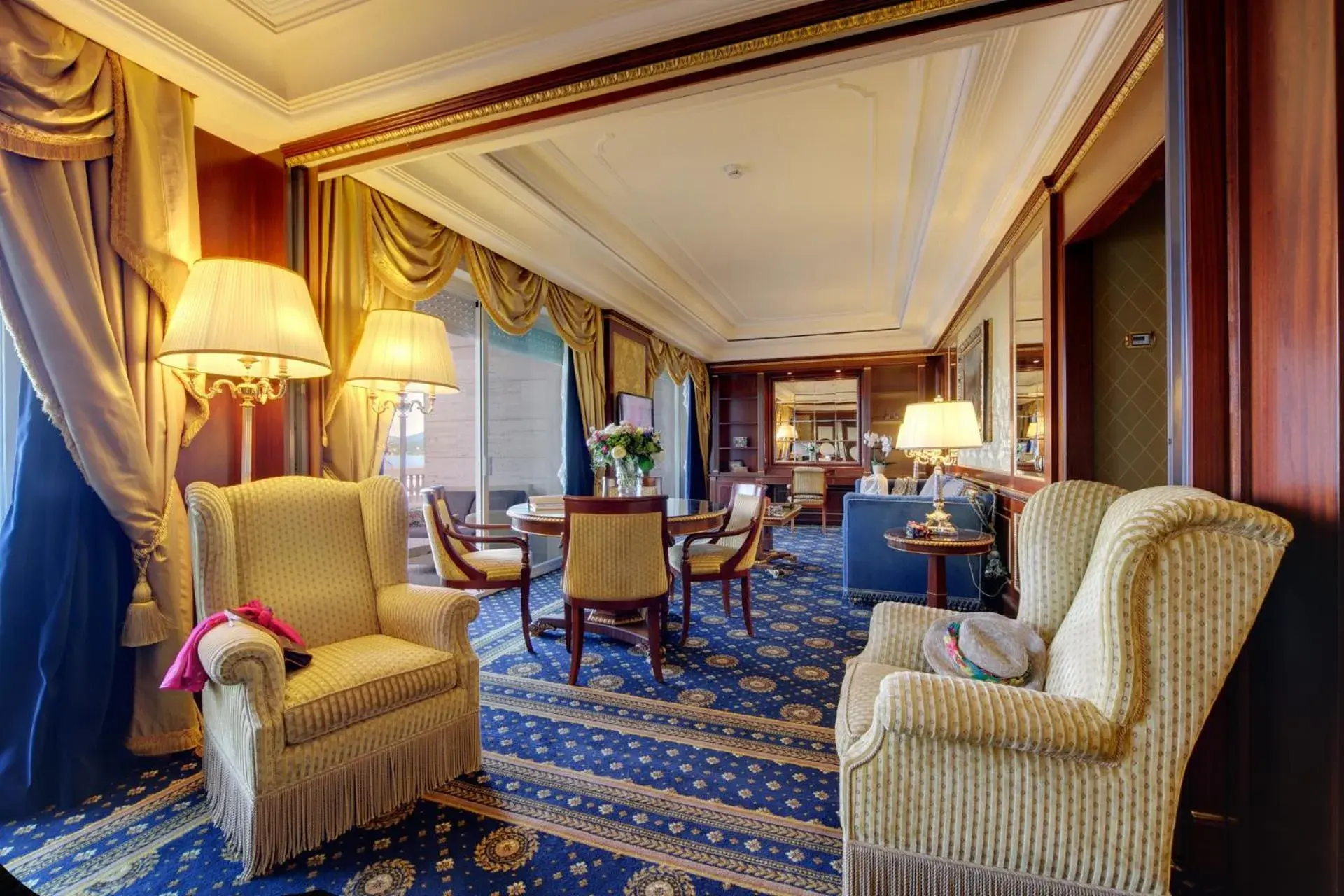 Seating Area in Grand Hotel Bristol