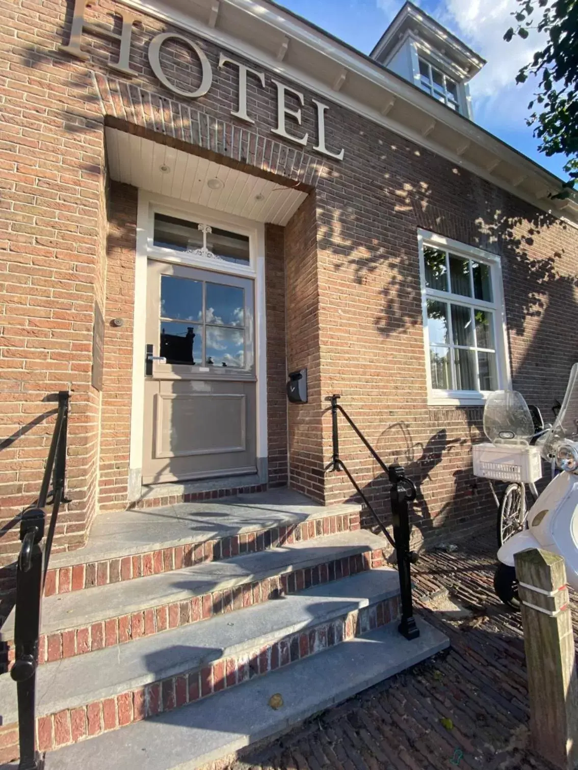 Facade/entrance in Harbour Suites Boutique Hotel