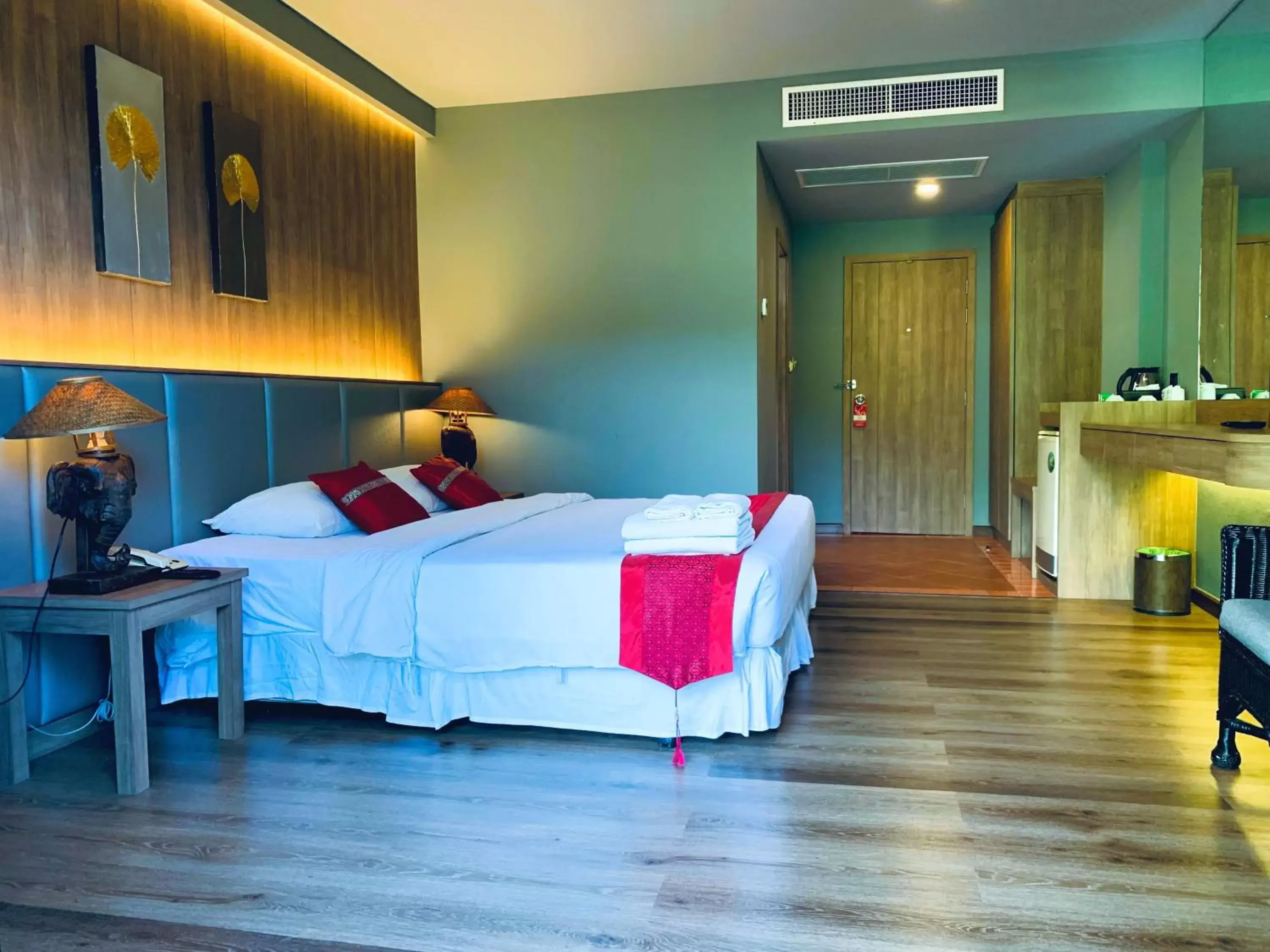 Bedroom, Bed in Chang Buri Resort & Spa