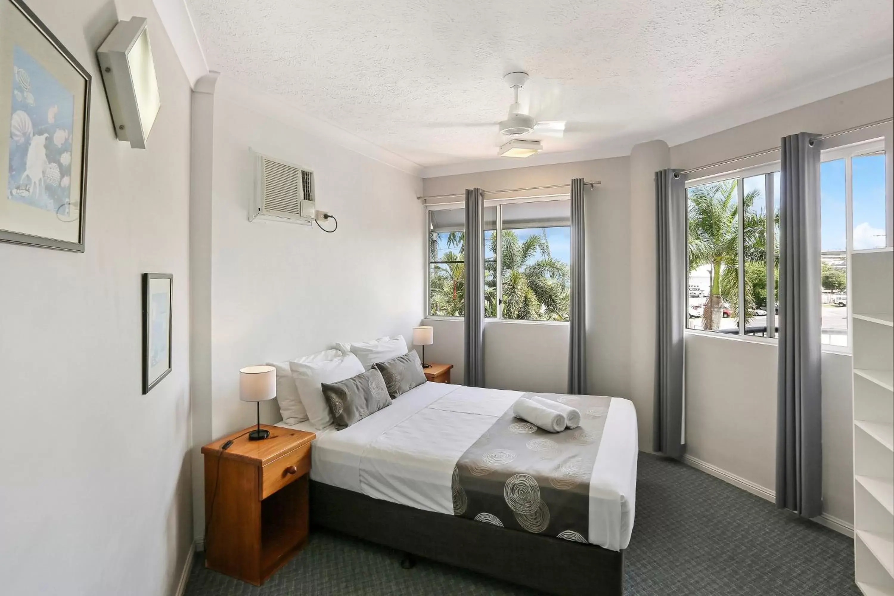 Bedroom, Bed in Citysider Cairns Holiday Apartments