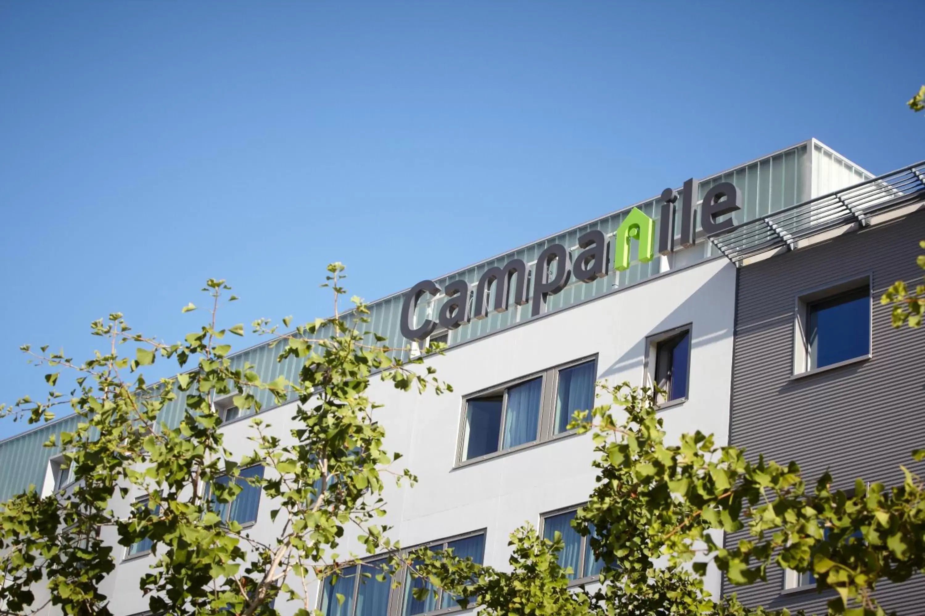 Property building in Campanile Tours Nord Property building in Campanile Tours Nord