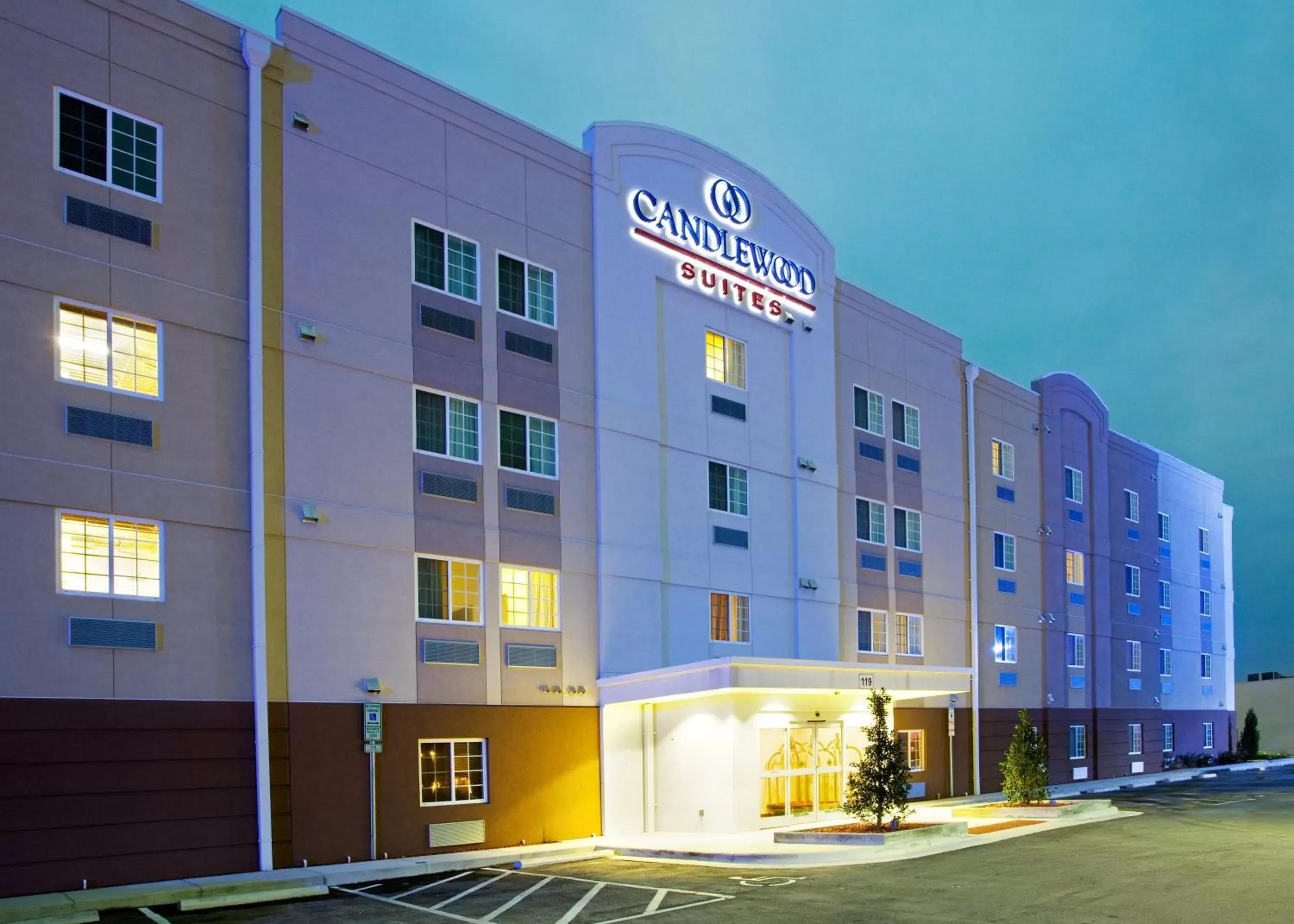 Property building in Candlewood Suites Jacksonville, an IHG Hotel