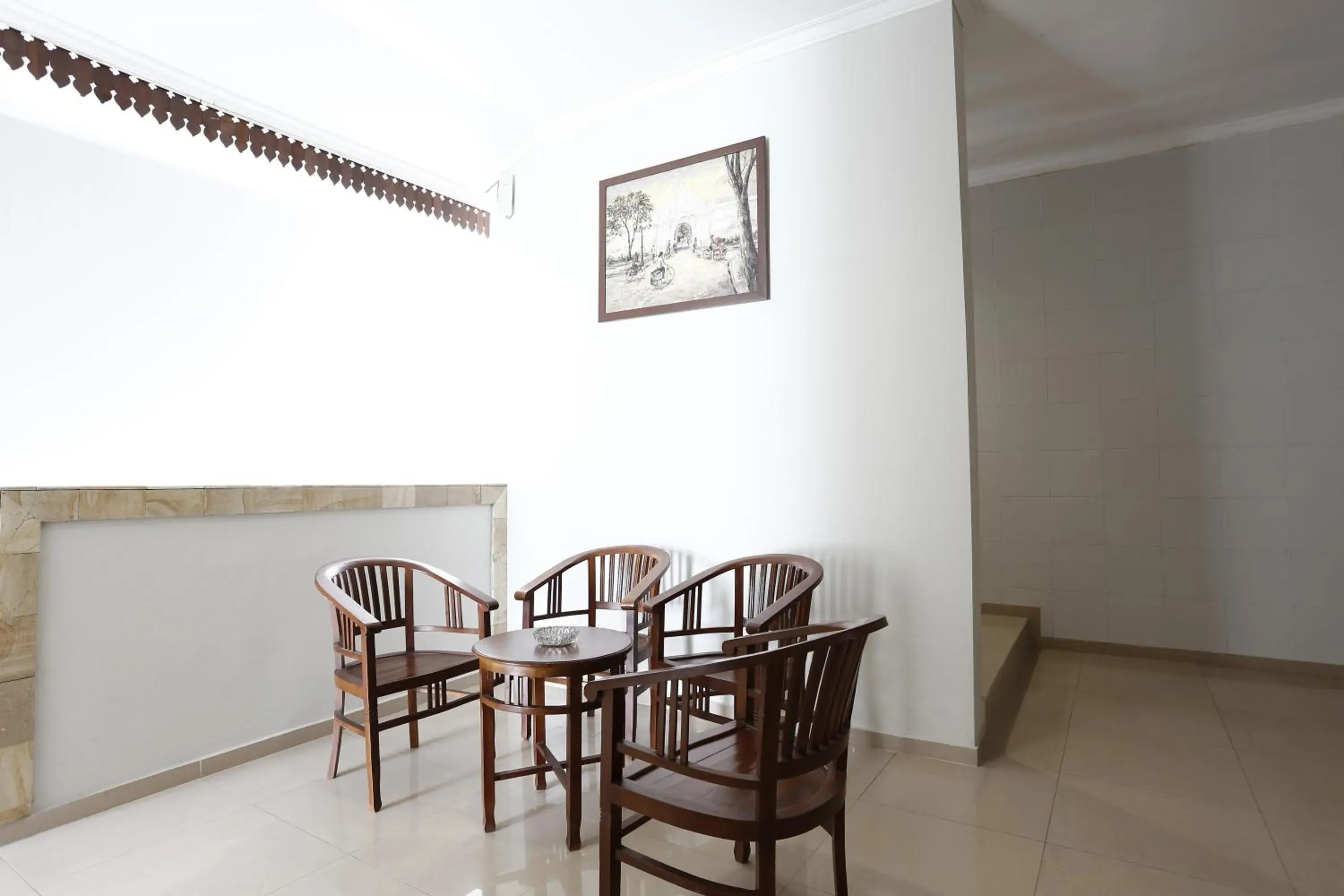 Dining Area in RedDoorz Plus near Adisucipto Airport 2