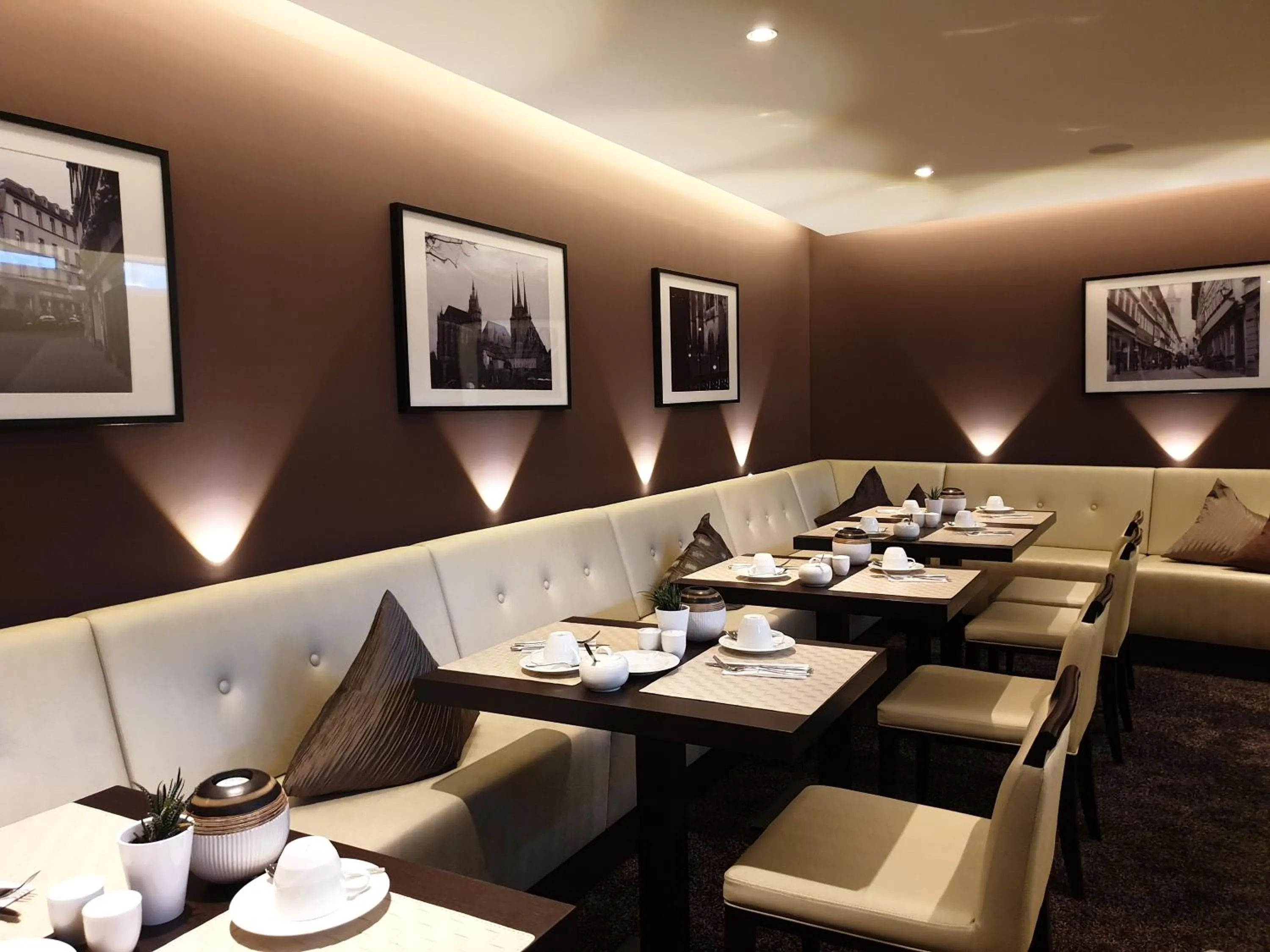 Restaurant/places to eat in Hotel Am Kaisersaal