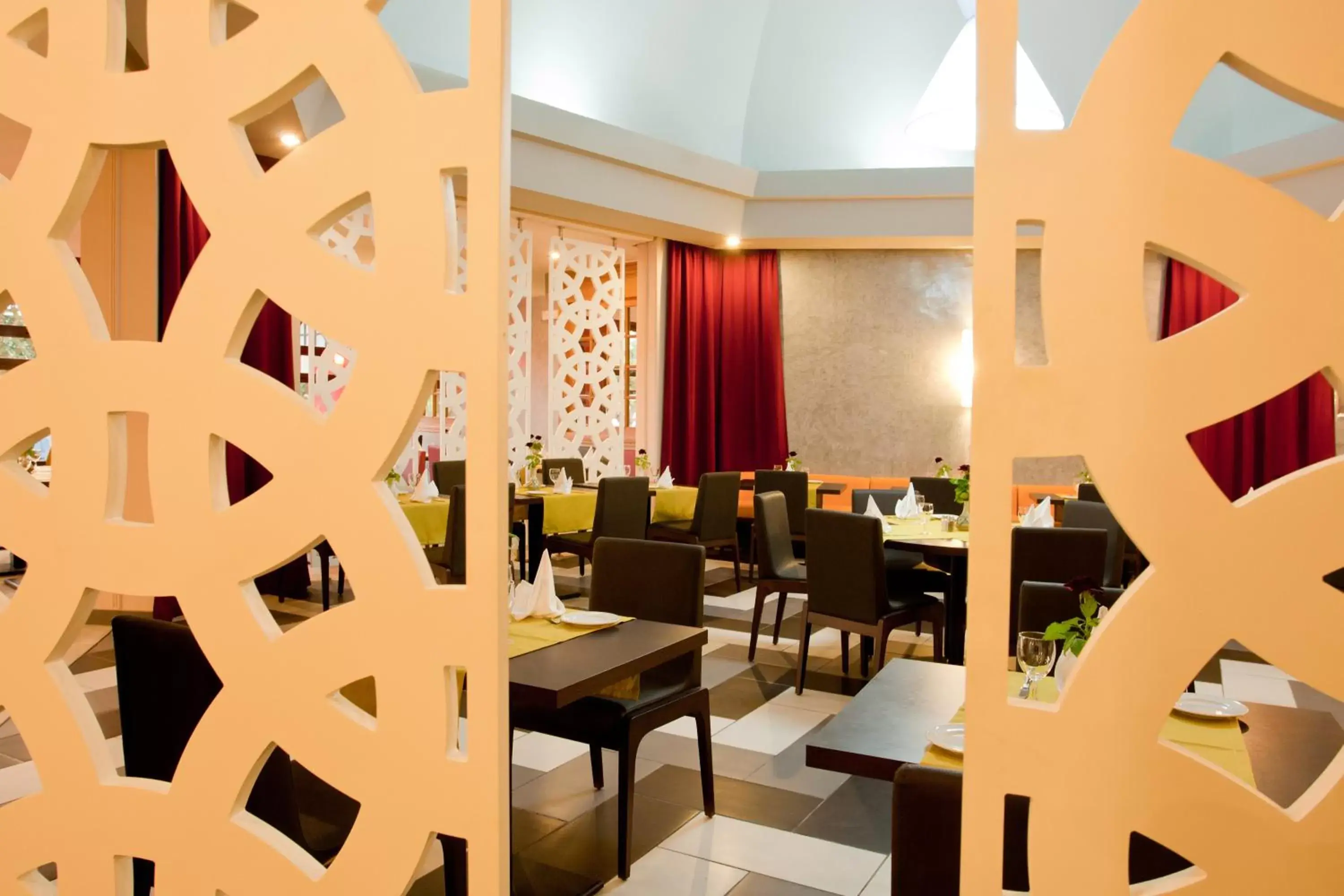 Restaurant/Places to Eat in Kenzi Europa