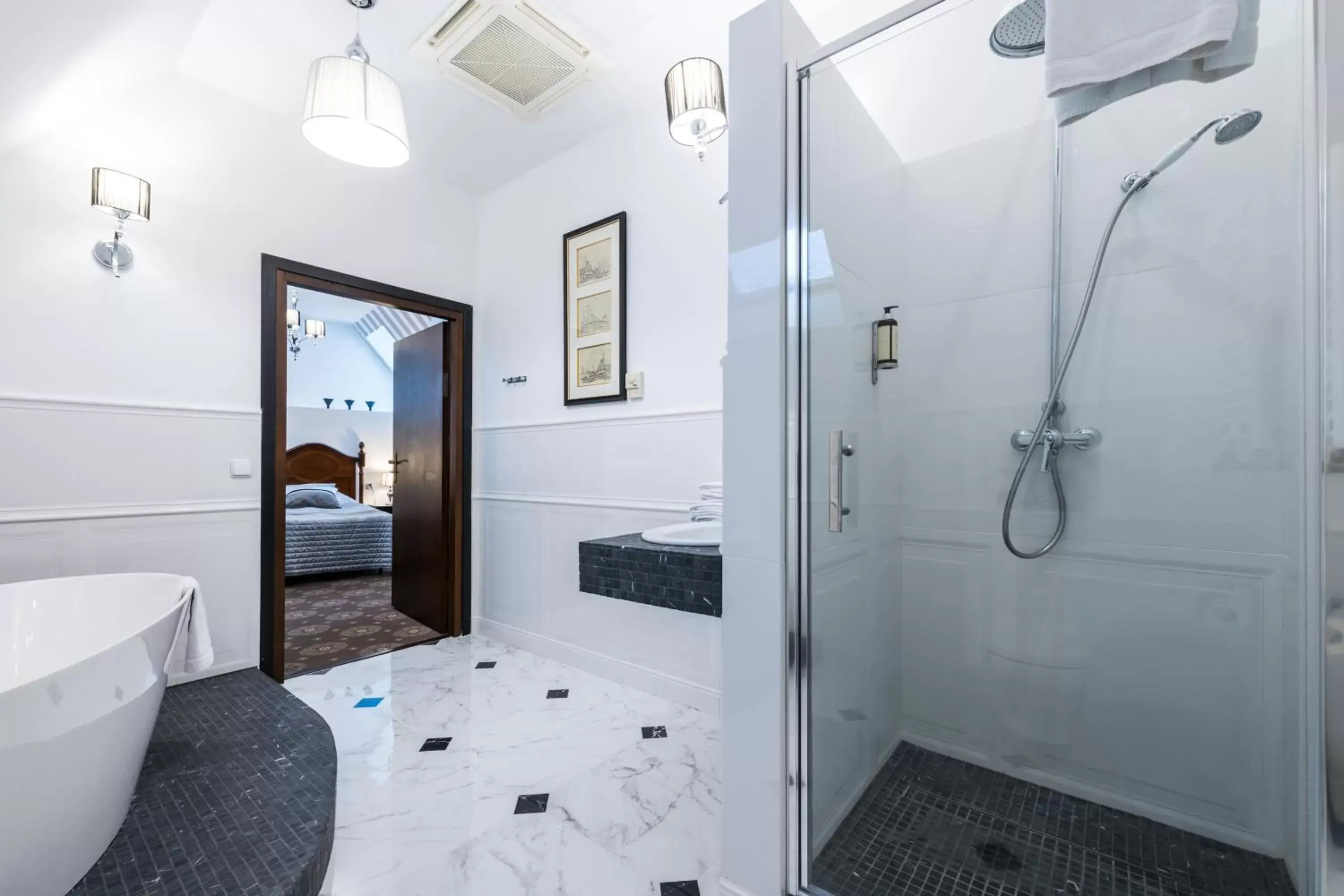 Shower, Bathroom in Hotel St. Bruno
