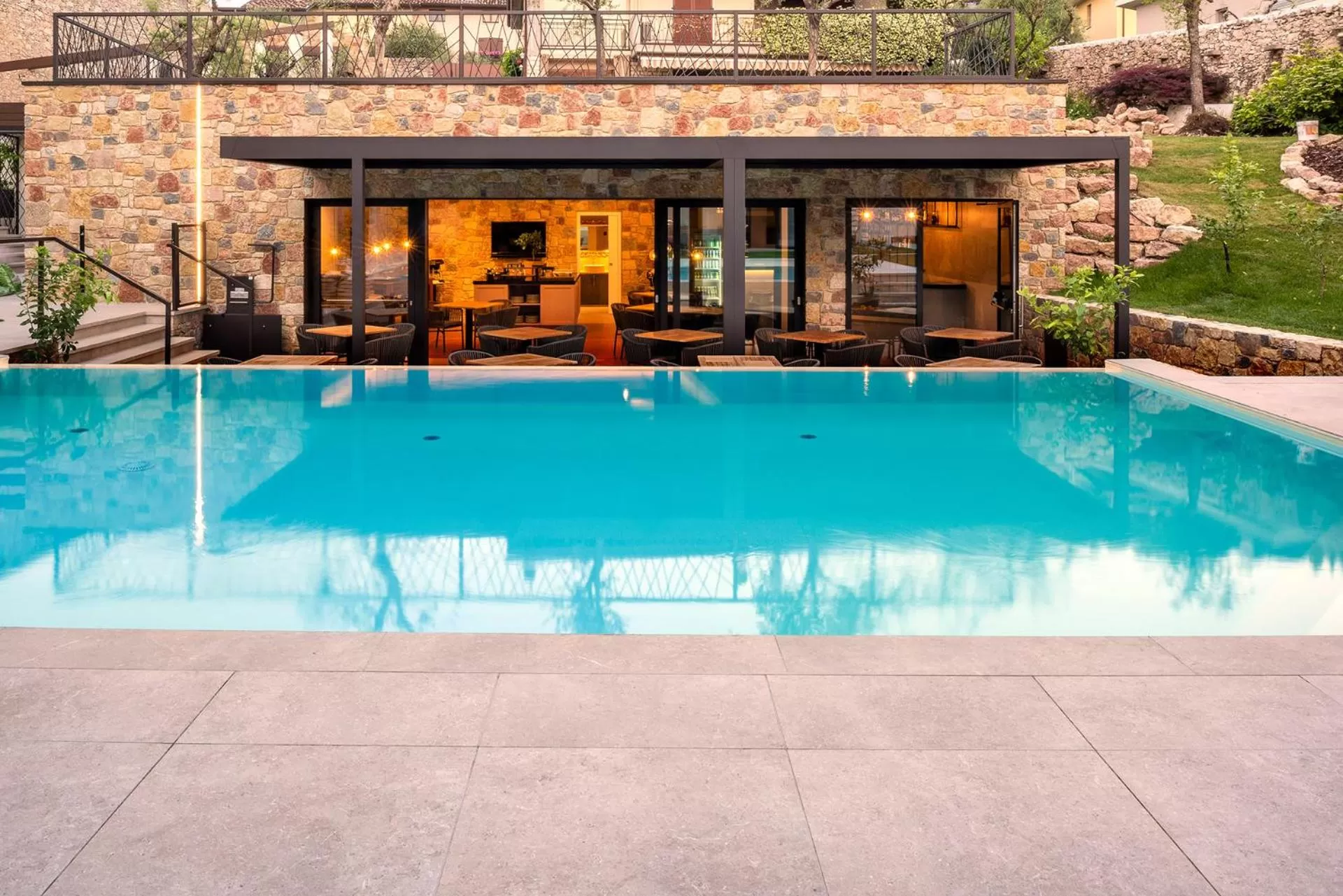 Pool view in Relais Limonaia - Suites & Garden SPA