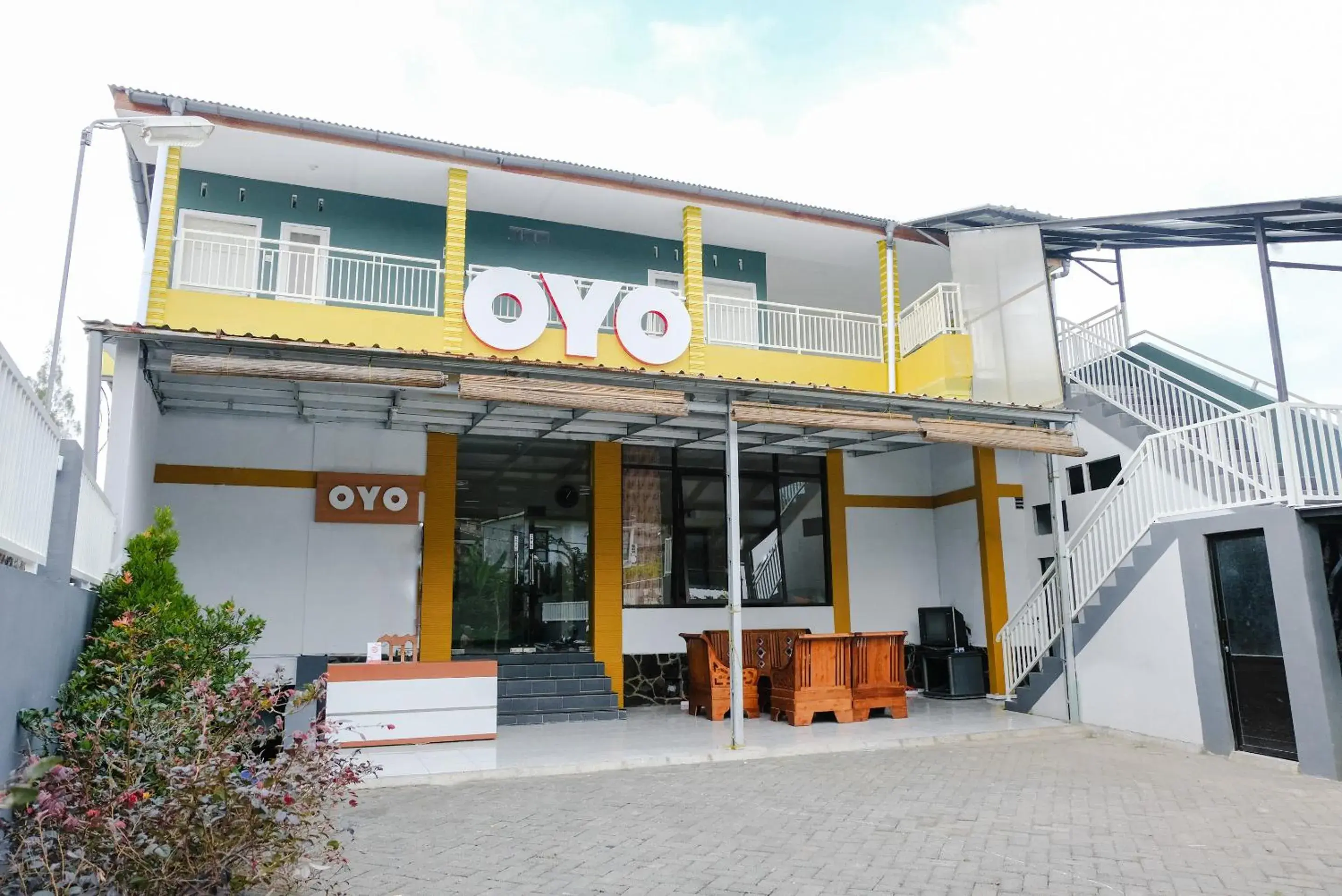 Facade/entrance in OYO 894 Nusa Indah Homestay Syariah