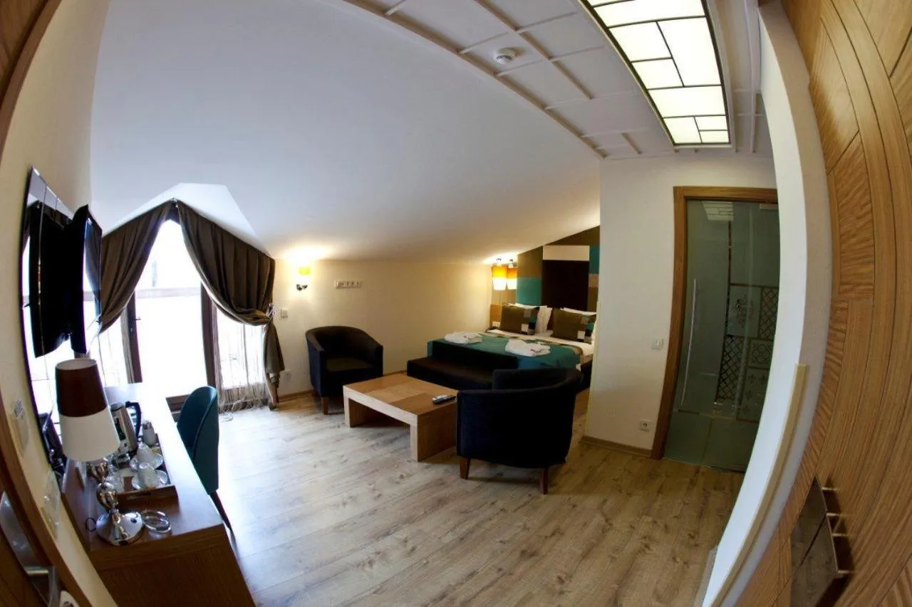 Shower, Bed in Collage Pera Hotel