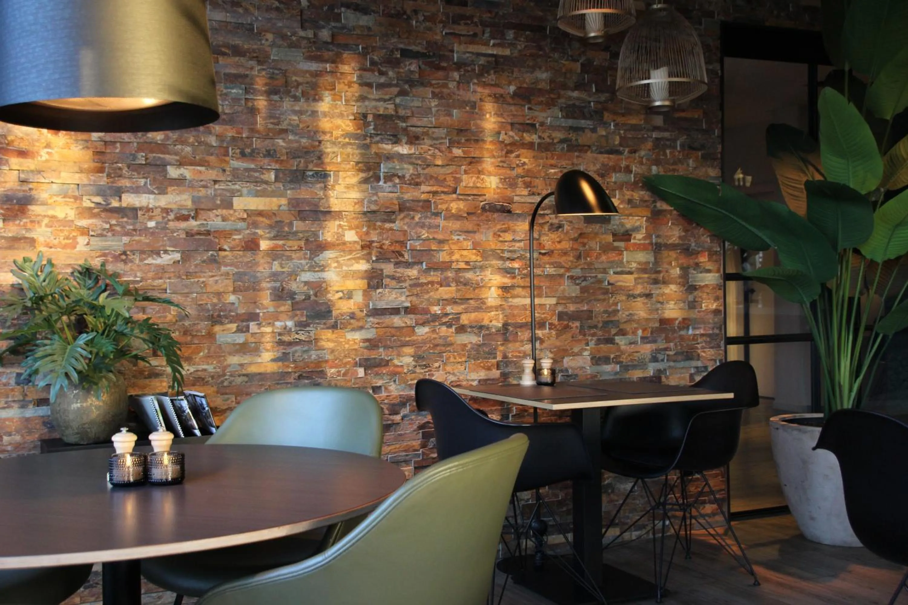 Breakfast in Hotel Hogerhuys - adults only