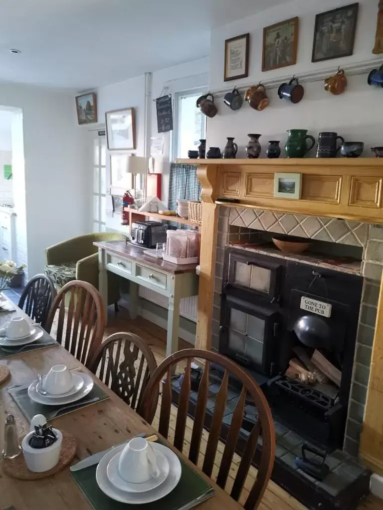 Dining area, Restaurant/Places to Eat in Mairs Bed and Breakfast.