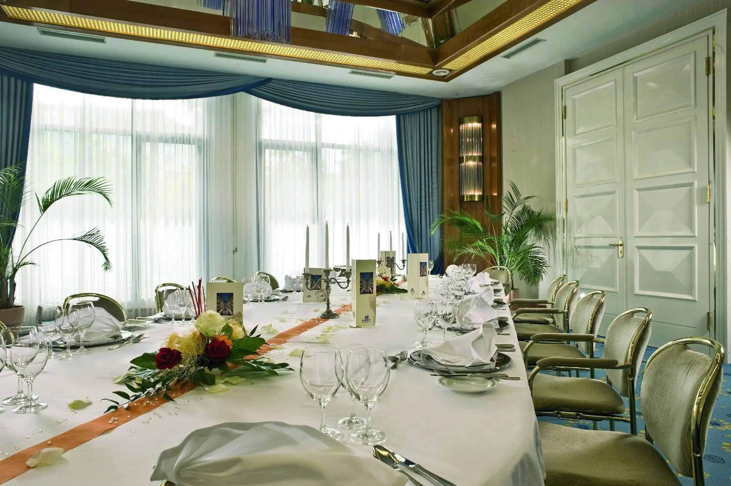 Restaurant/Places to Eat in Maritim Hotel Magdeburg