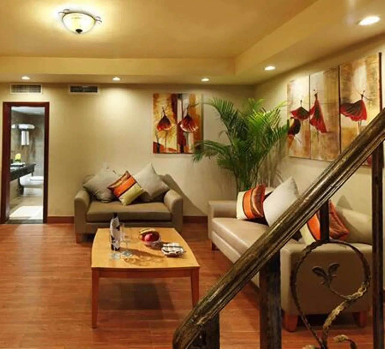 Living room in Guangzhou The Royal Garden Hotel