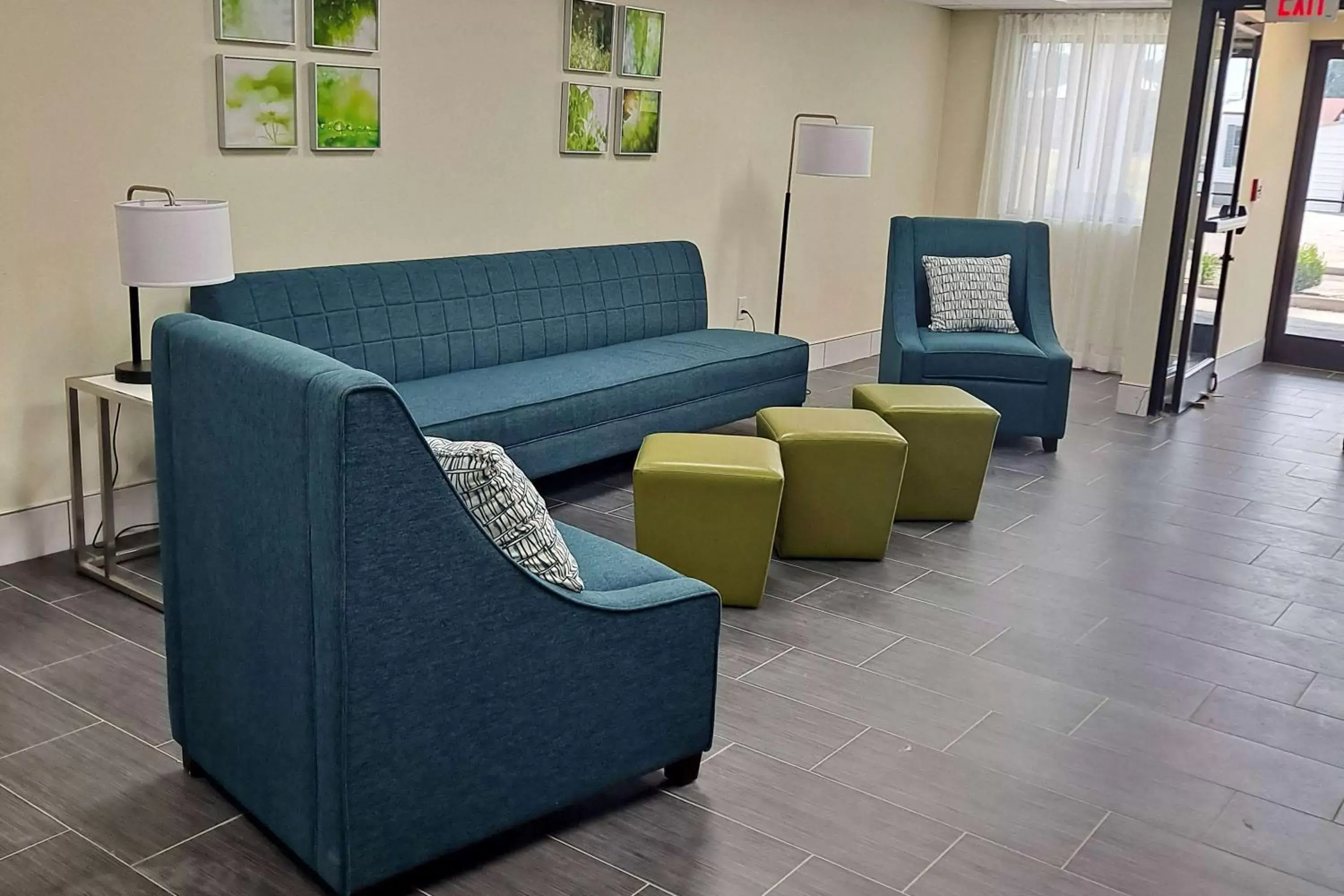 Lobby or reception, Seating Area in Days Inn by Wyndham Grayson