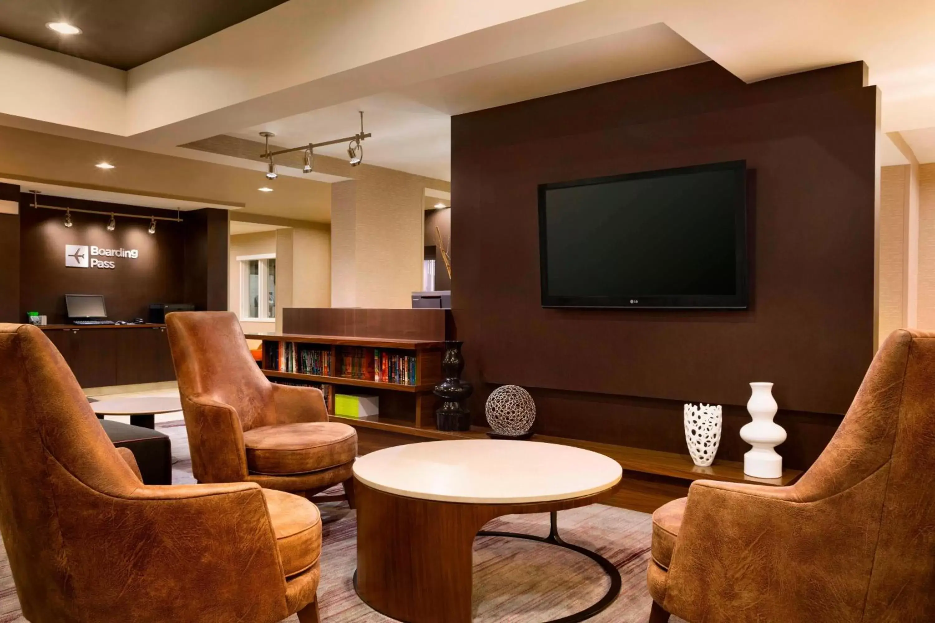 Lobby or reception, Lounge/Bar in Courtyard by Marriott Champaign