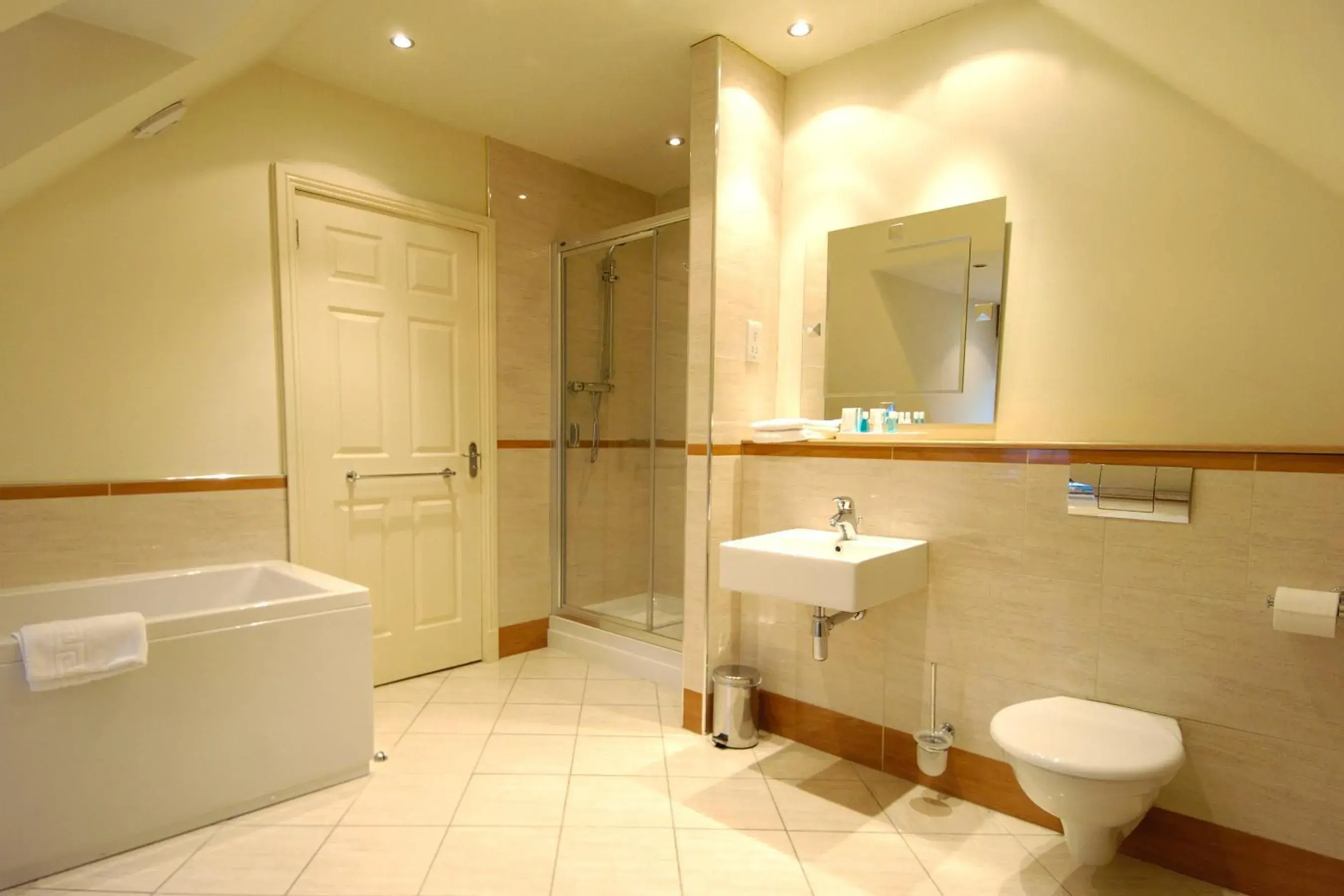 Bathroom in Sherbrooke Castle Hotel