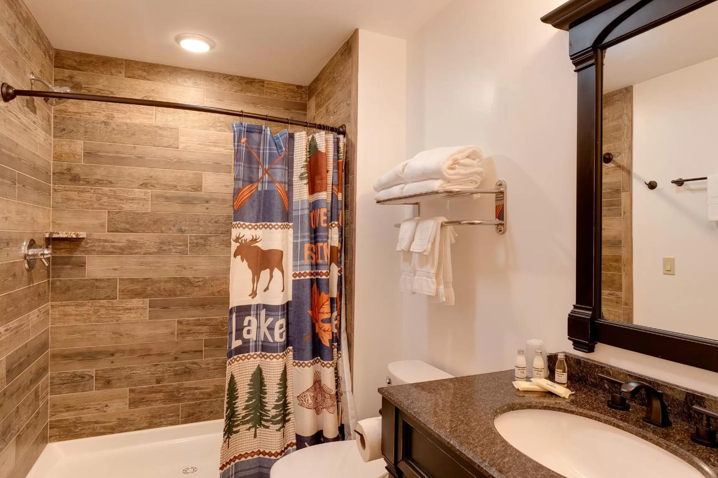 Shower in Cobble Mountain Lodge