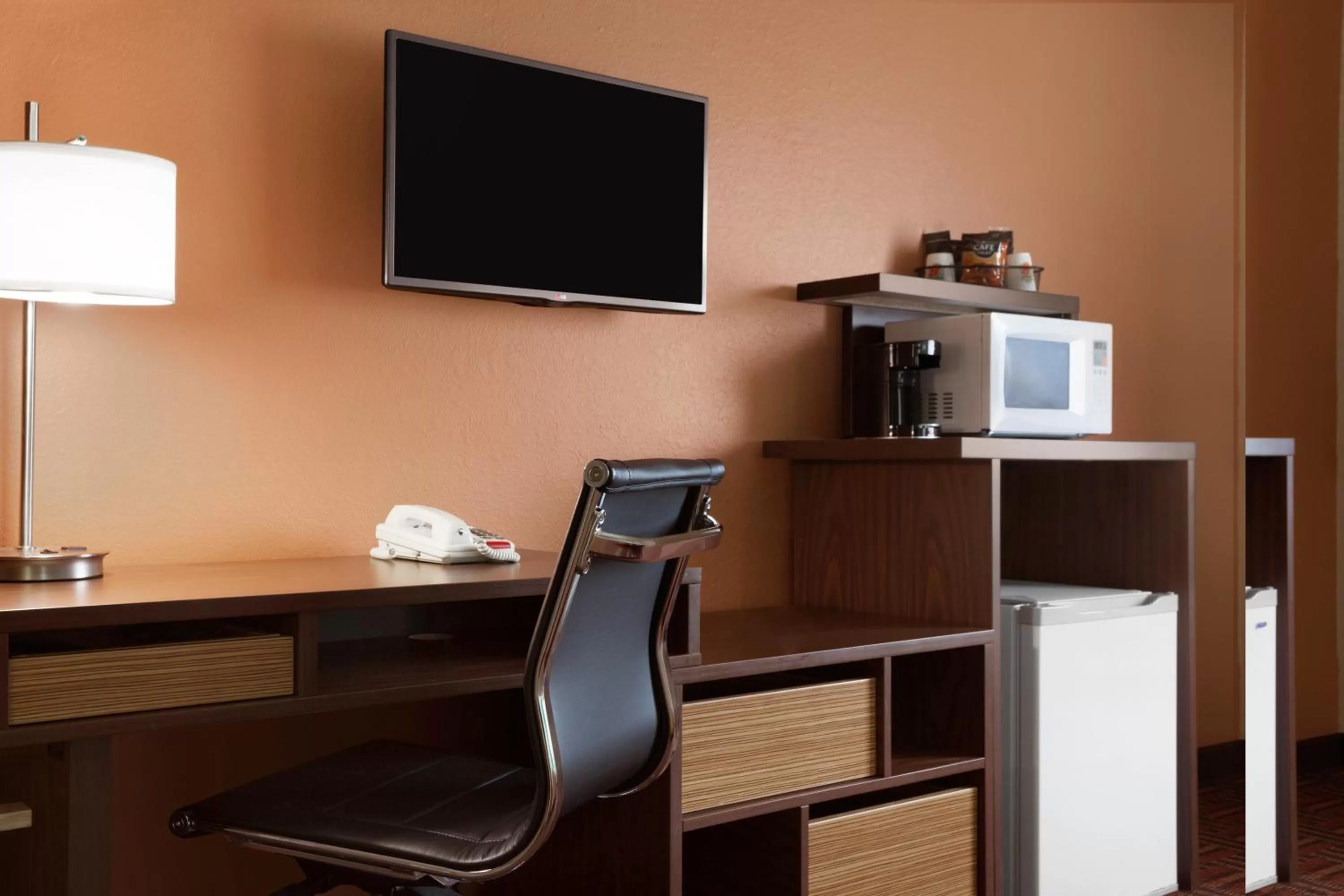 Decorative detail in Super 8 by Wyndham Marion