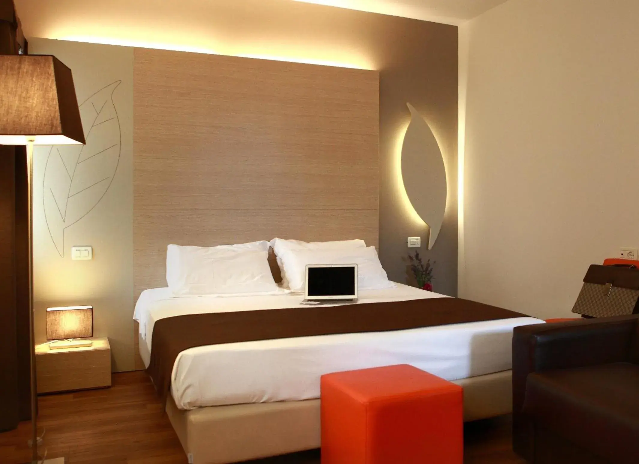 Photo of the whole room, Bed in Hotel Colonne Photo of the whole room, Bed in Hotel Colonne