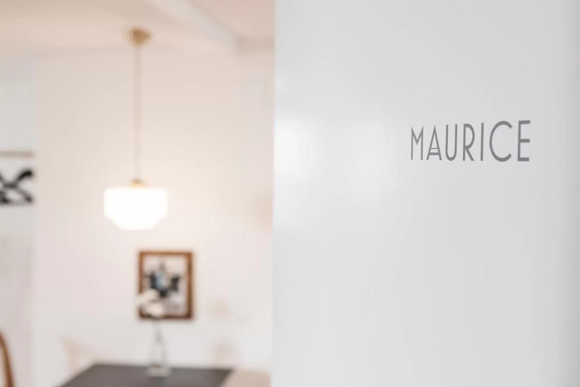 Photo of the whole room, Floor Plan in Montmartre