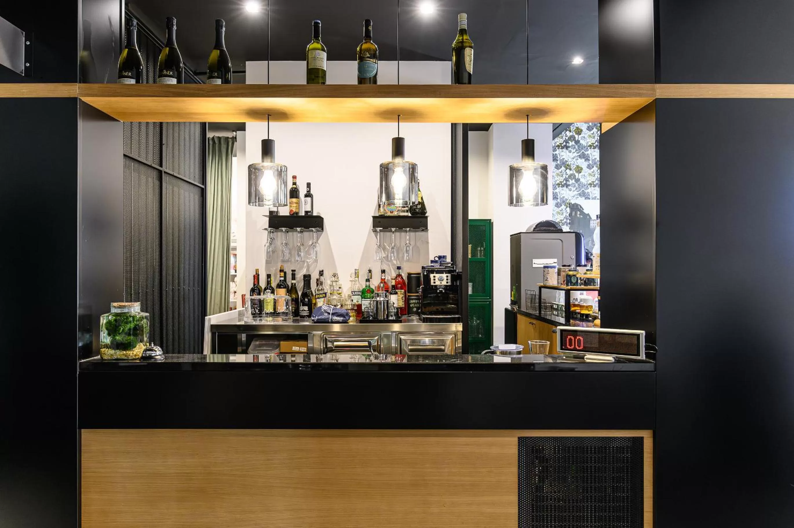 Nightclub / DJ in Central Lodge Hotel