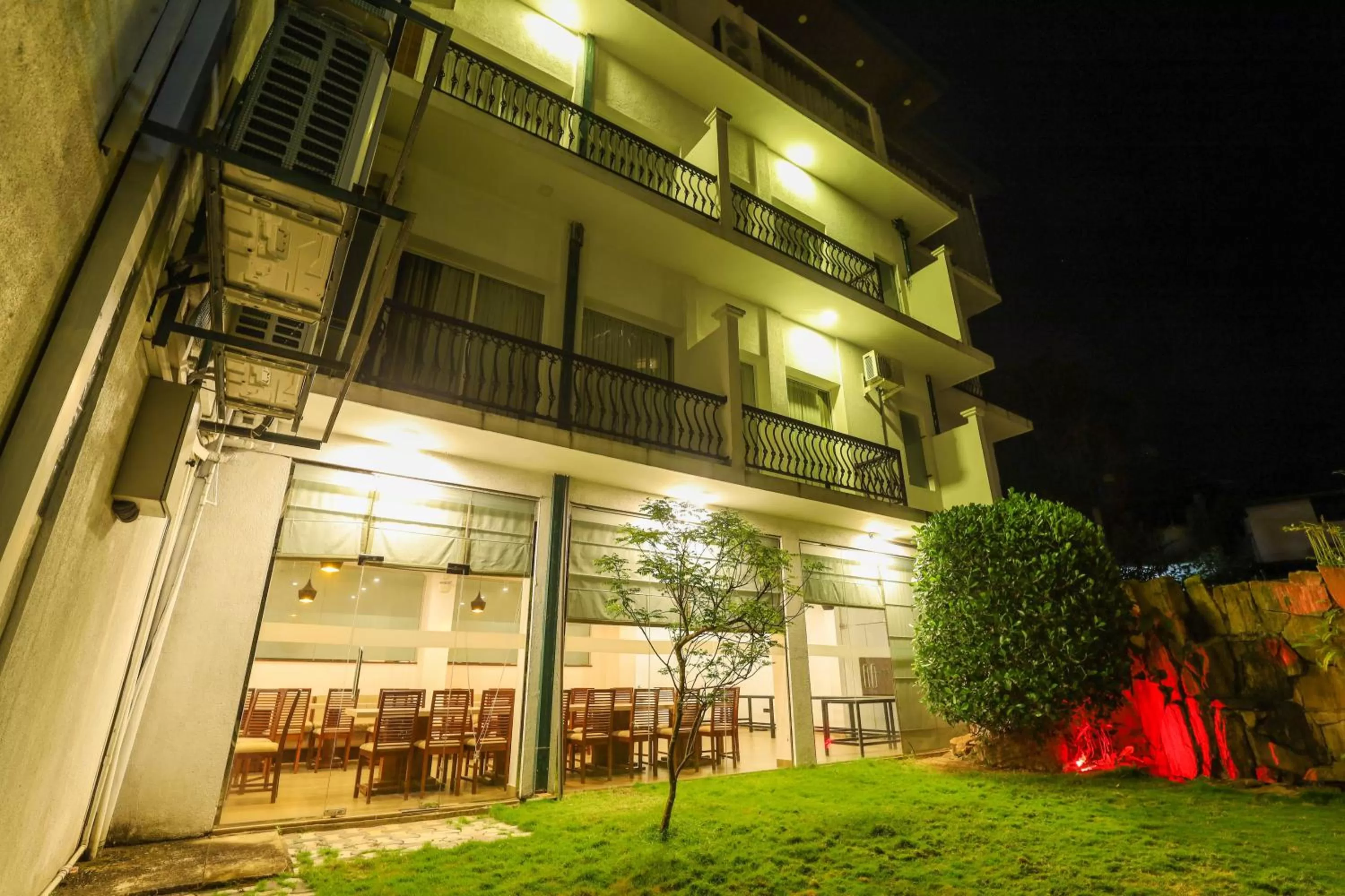 Property building in Hotel Ganthera Kandy