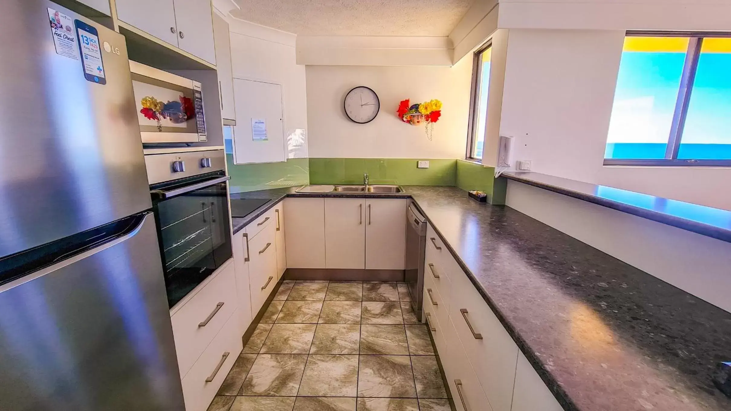 Kitchen or kitchenette, Kitchen/Kitchenette in Pelican Sands Beach Resort