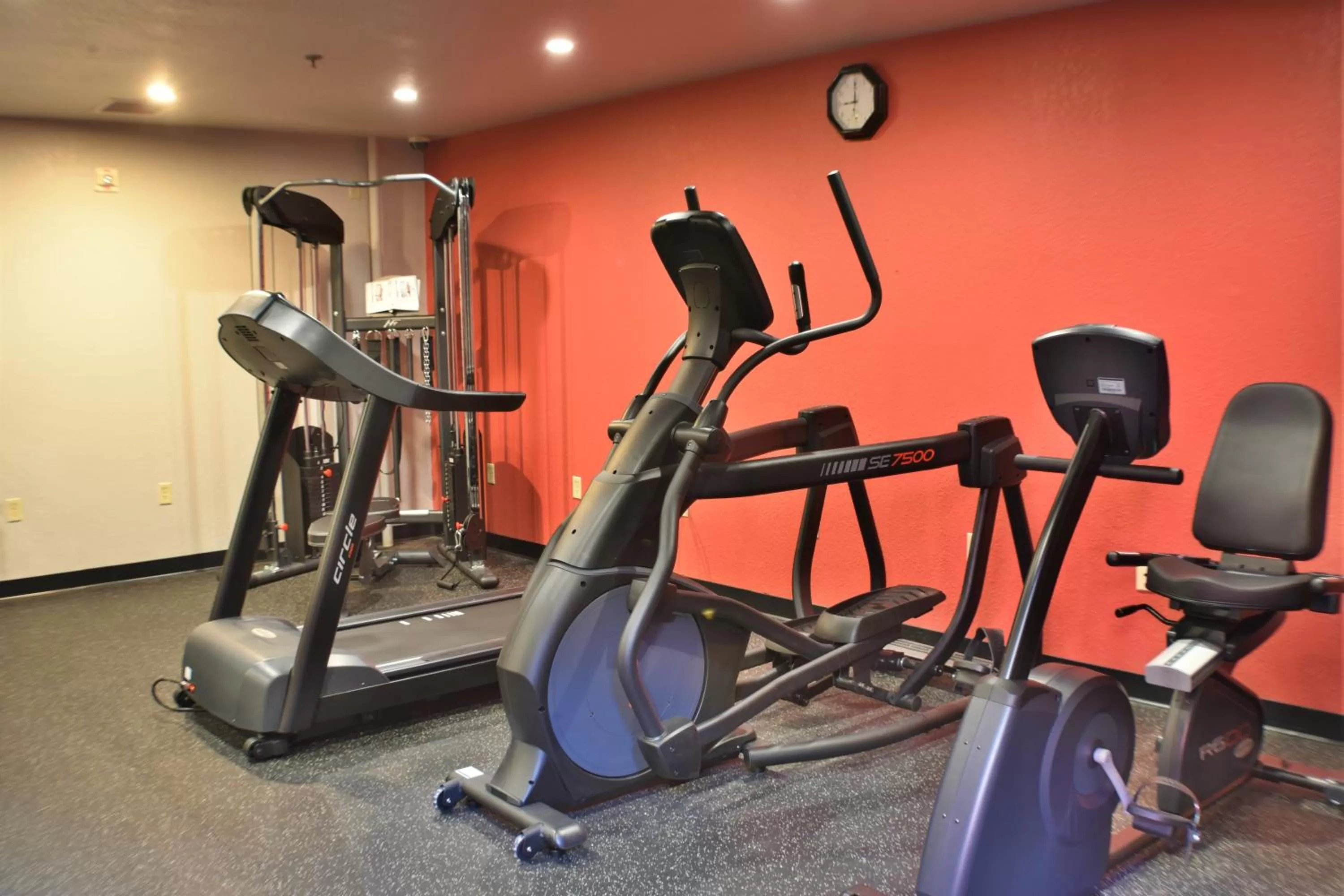 Fitness centre/facilities in Ramada by Wyndham Sioux Falls Airport - Waterpark Resort & Event Center