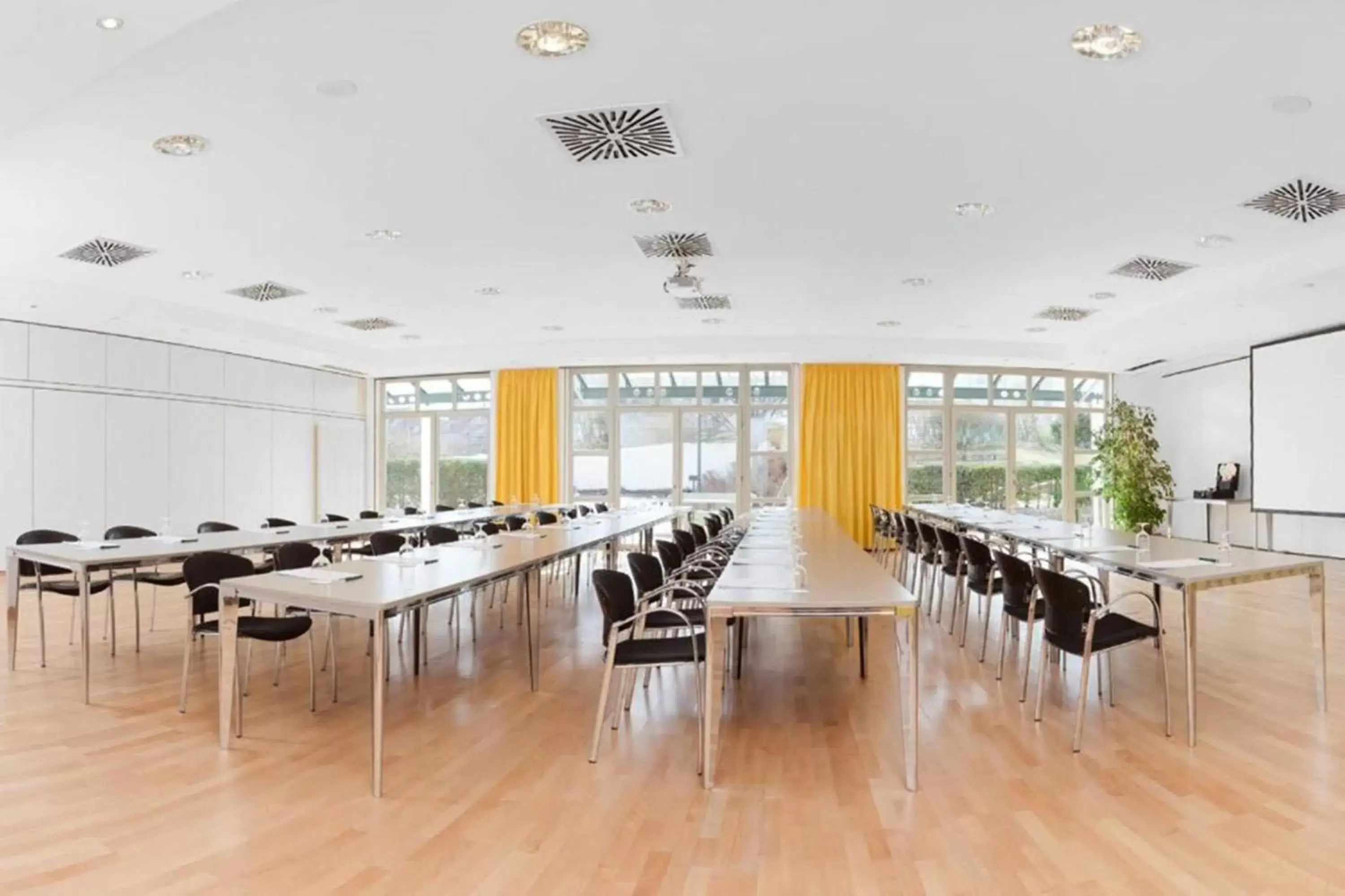 Meeting/conference room in Hotel HerzogsPark