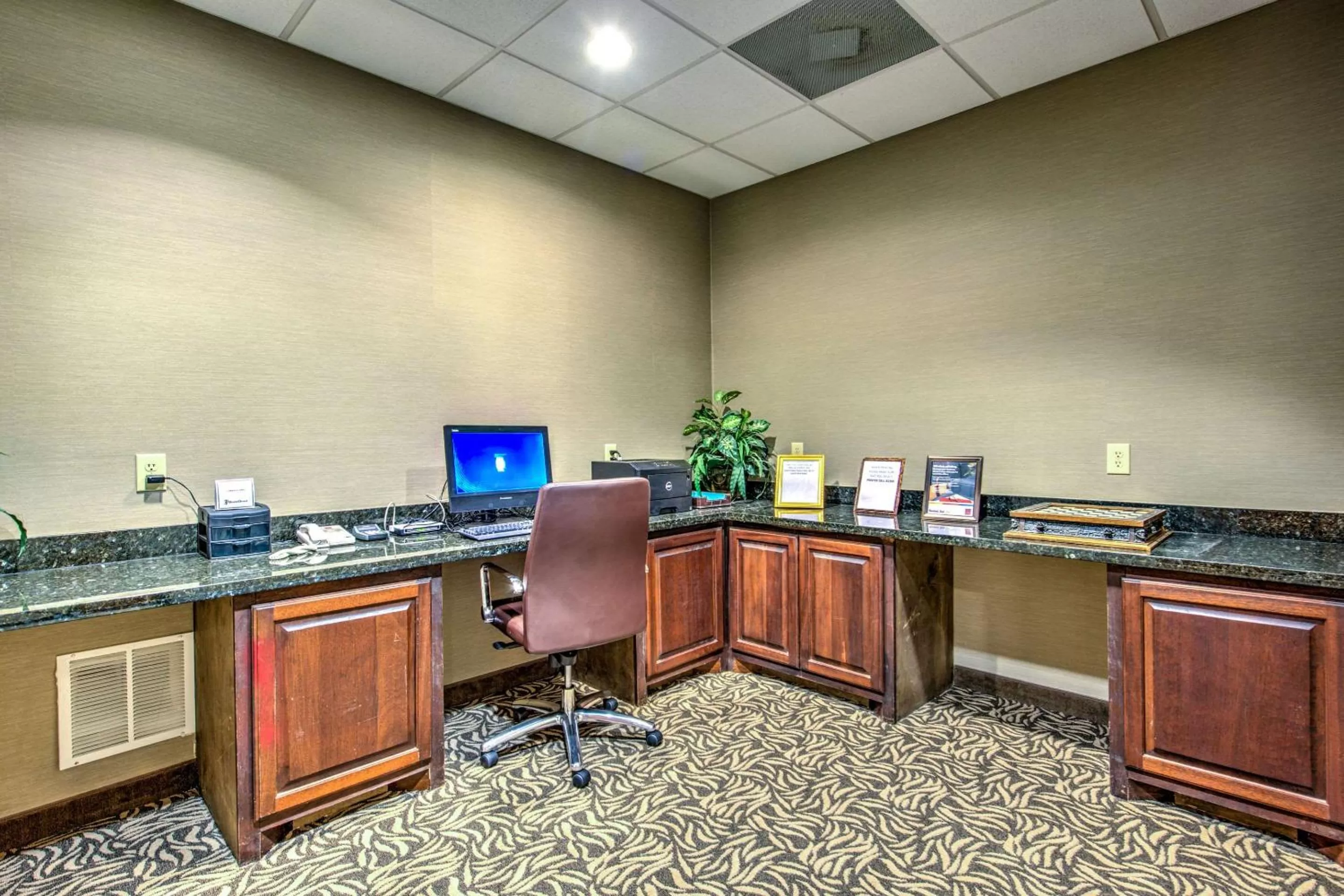 Breakfast in Comfort Suites Tomball Medical Center