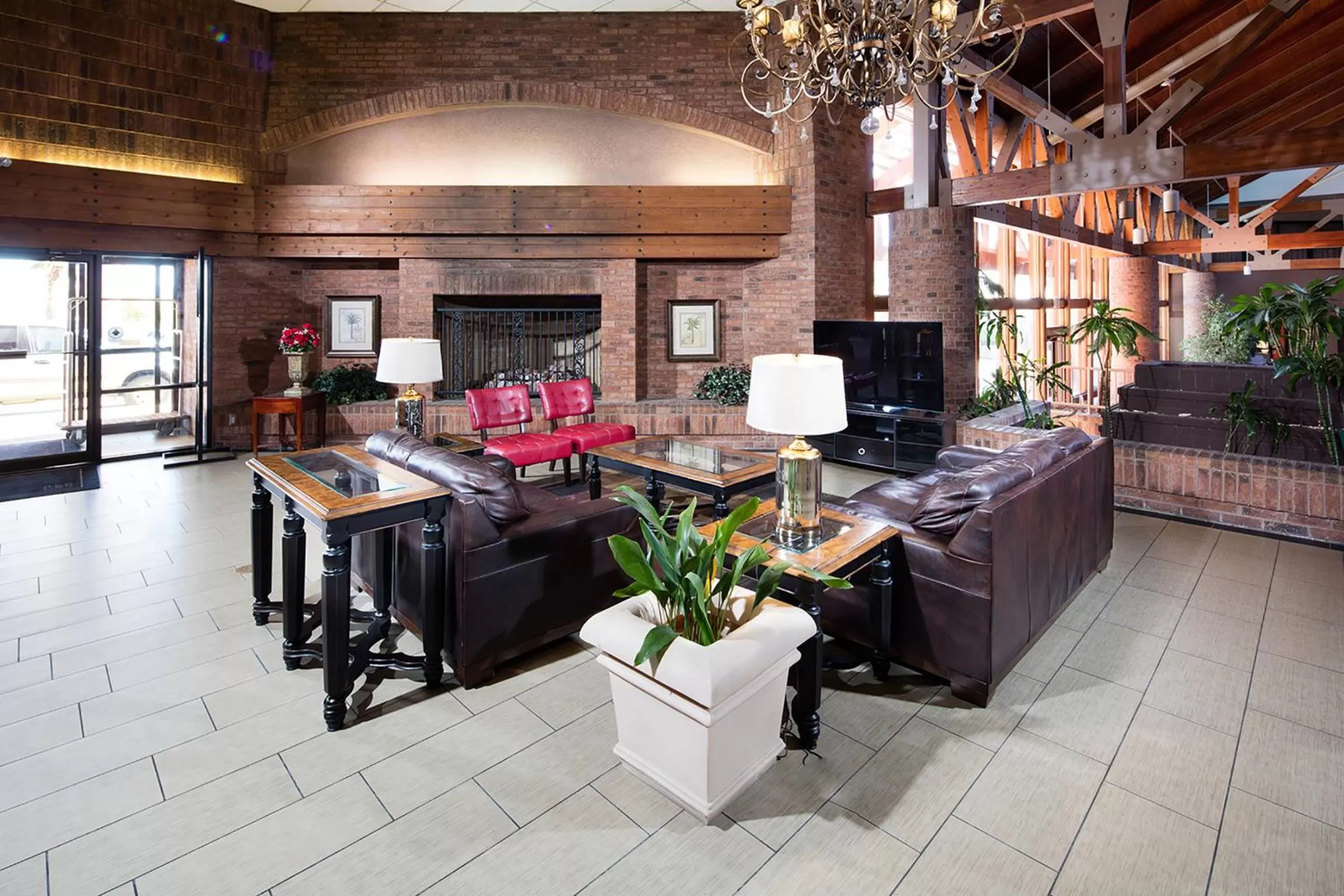 Communal lounge/ TV room in Red Lion Hotel and Conference Center St. George