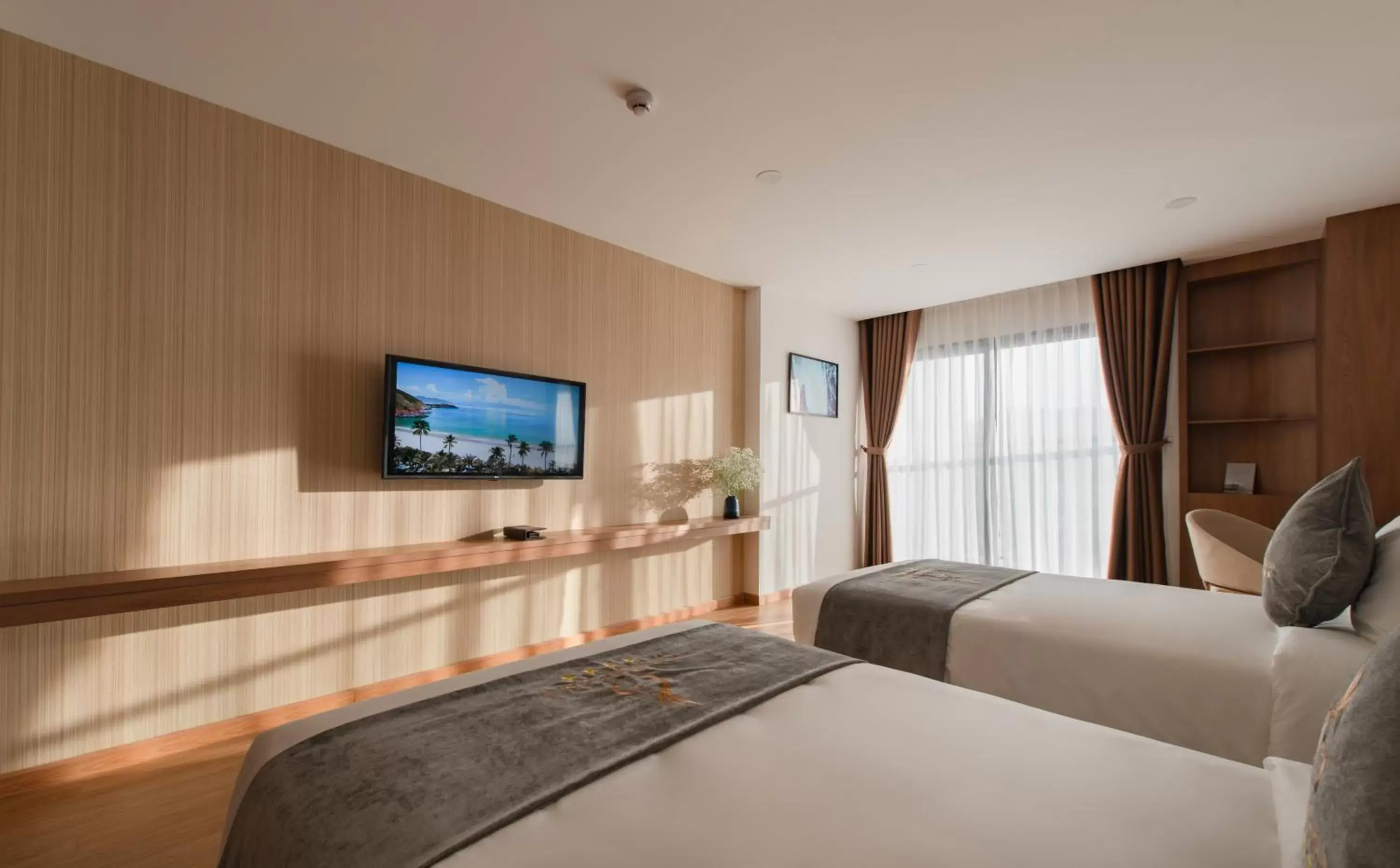 Communal lounge/ TV room, TV/Entertainment Center in Grand Gosia Hotel