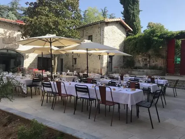 Garden, Restaurant/Places to Eat in LE DOMAINE DE GORNETON